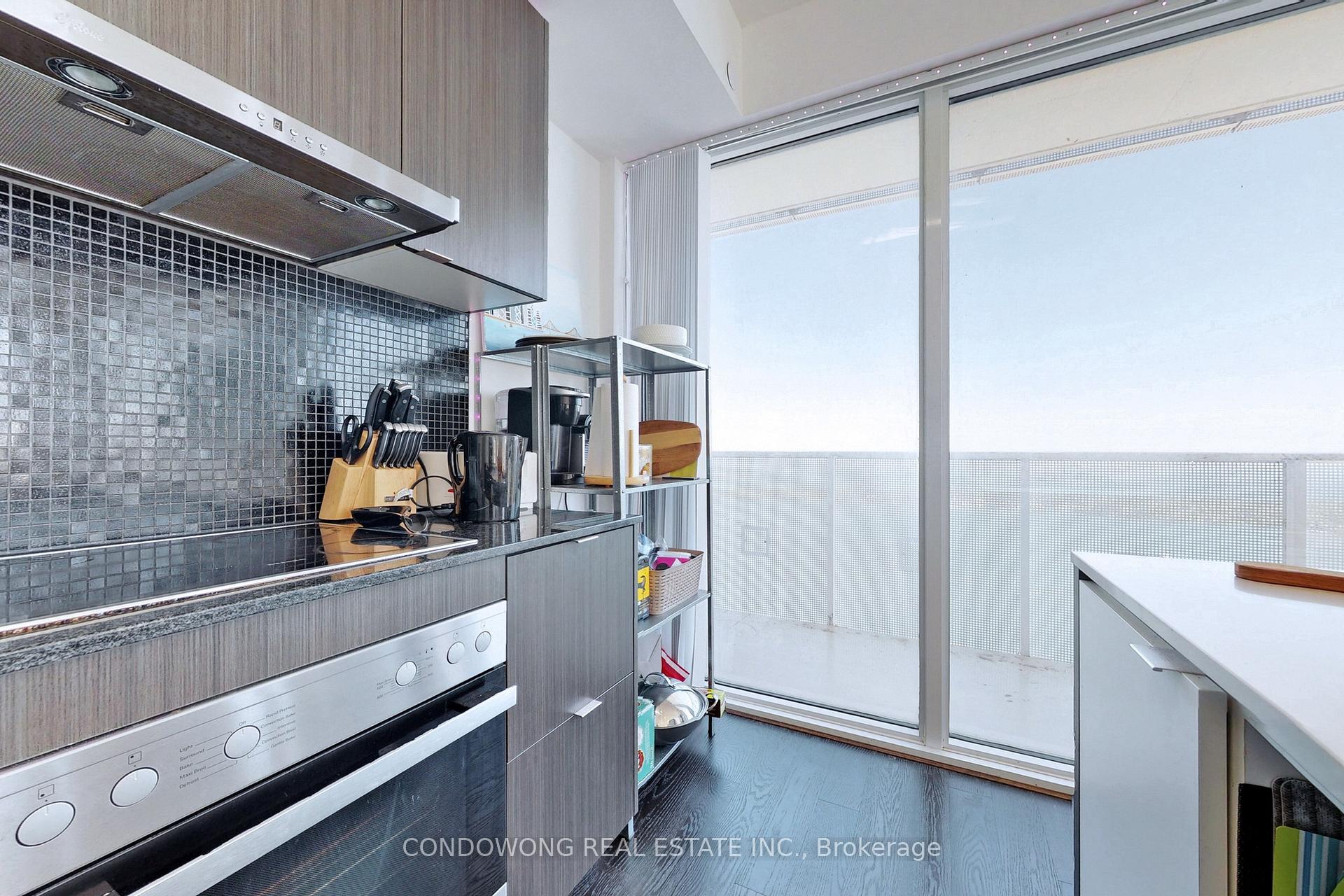 Photo 13 of Unit 6710, 88 Harbour Street, Toronto, Waterfront Communities — HOMEH