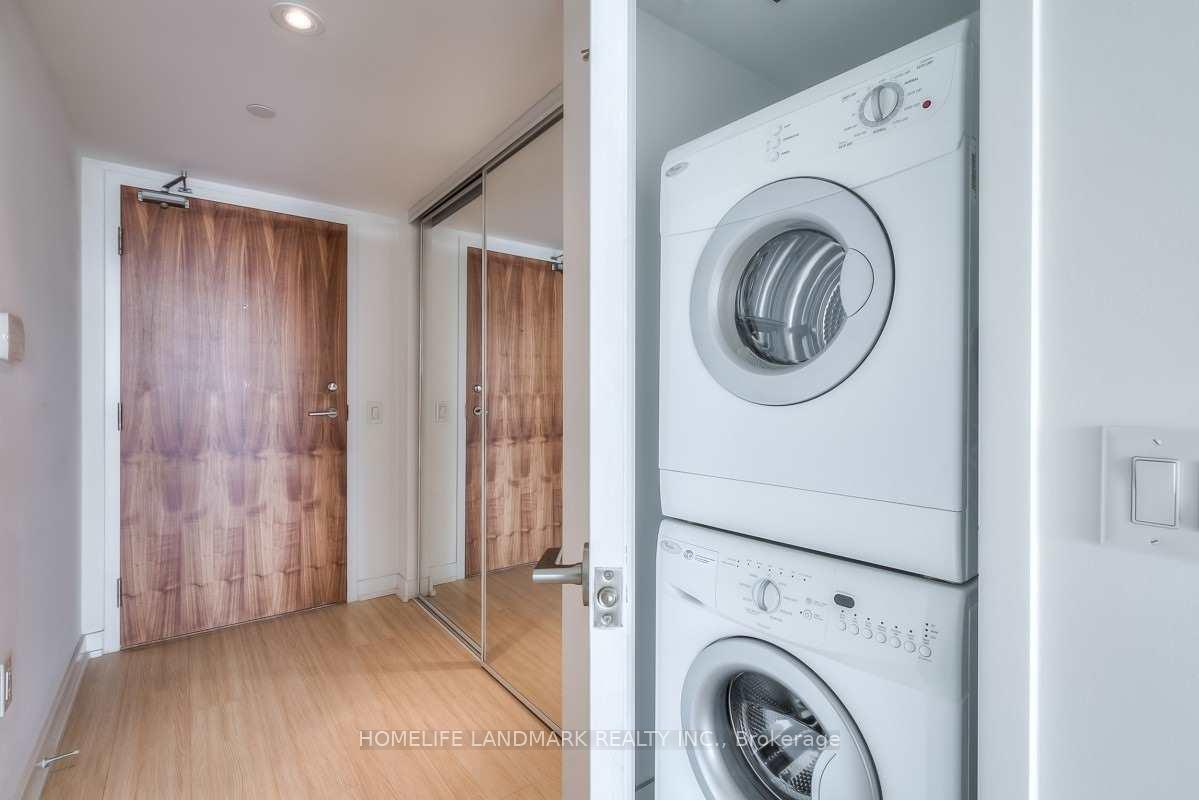 Photo 13 of Unit 3903, 85 Queens Wharf Road, Toronto, Waterfront Communities — HOMEH