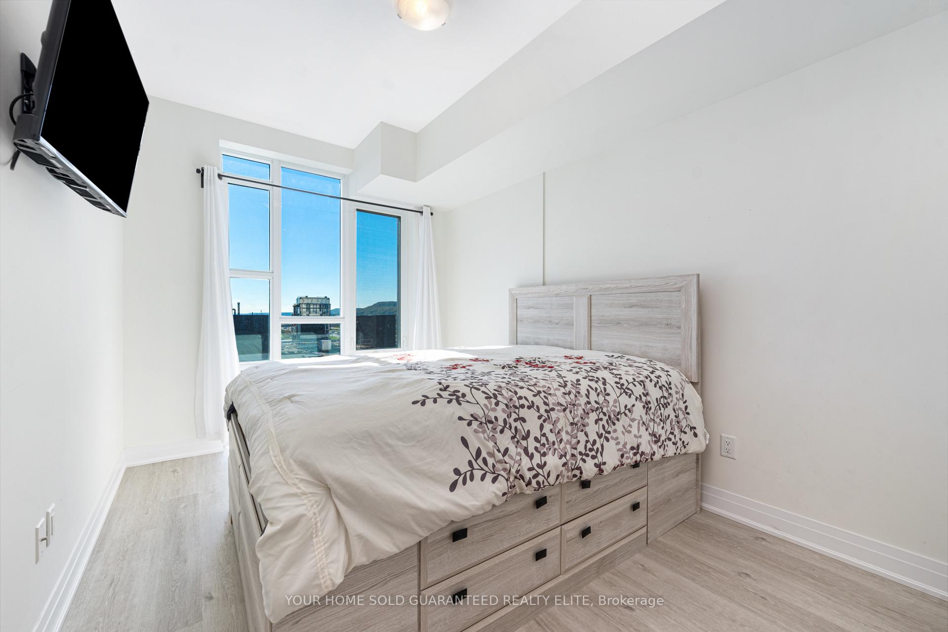 Photo 10 of Unit 811, 16 Concord Place, Grimsby, Grimsby Beach — HOMEH