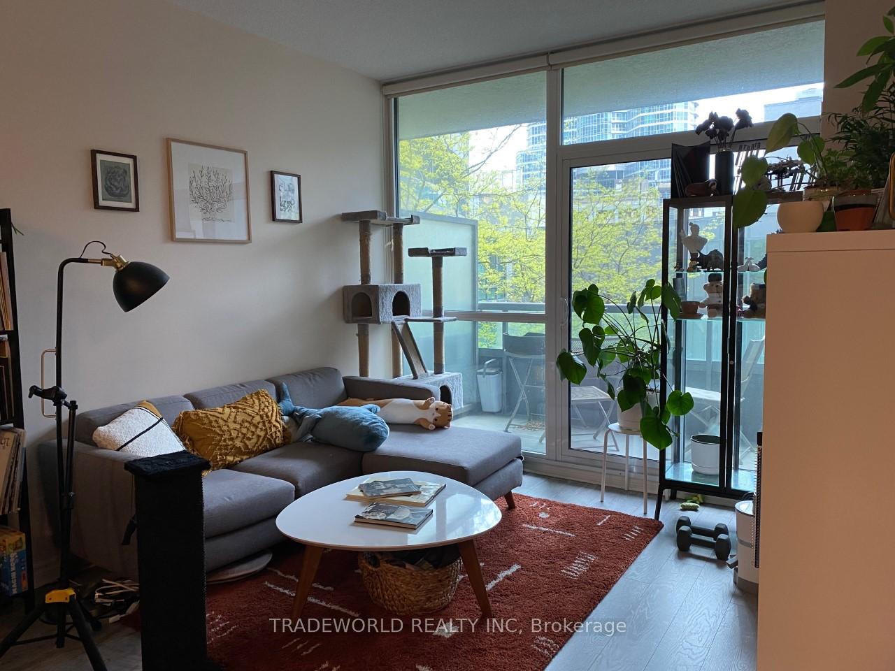 Photo 8 of Unit 325, 25 Lower Simcoe Street, Toronto, Waterfront Communities — HOMEH