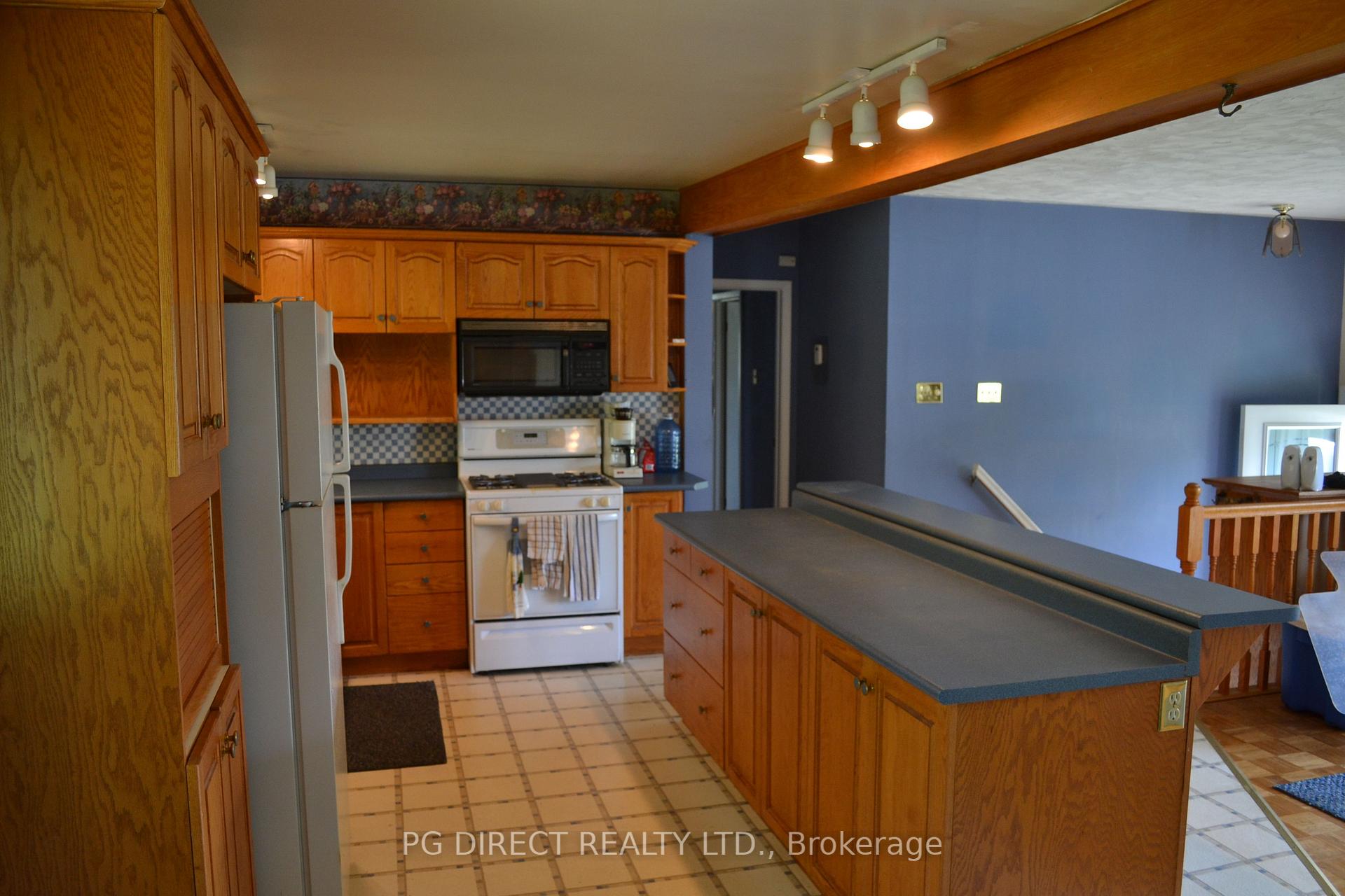Photo 5 of 30 Birch Crescent, Temagami — HOMEH