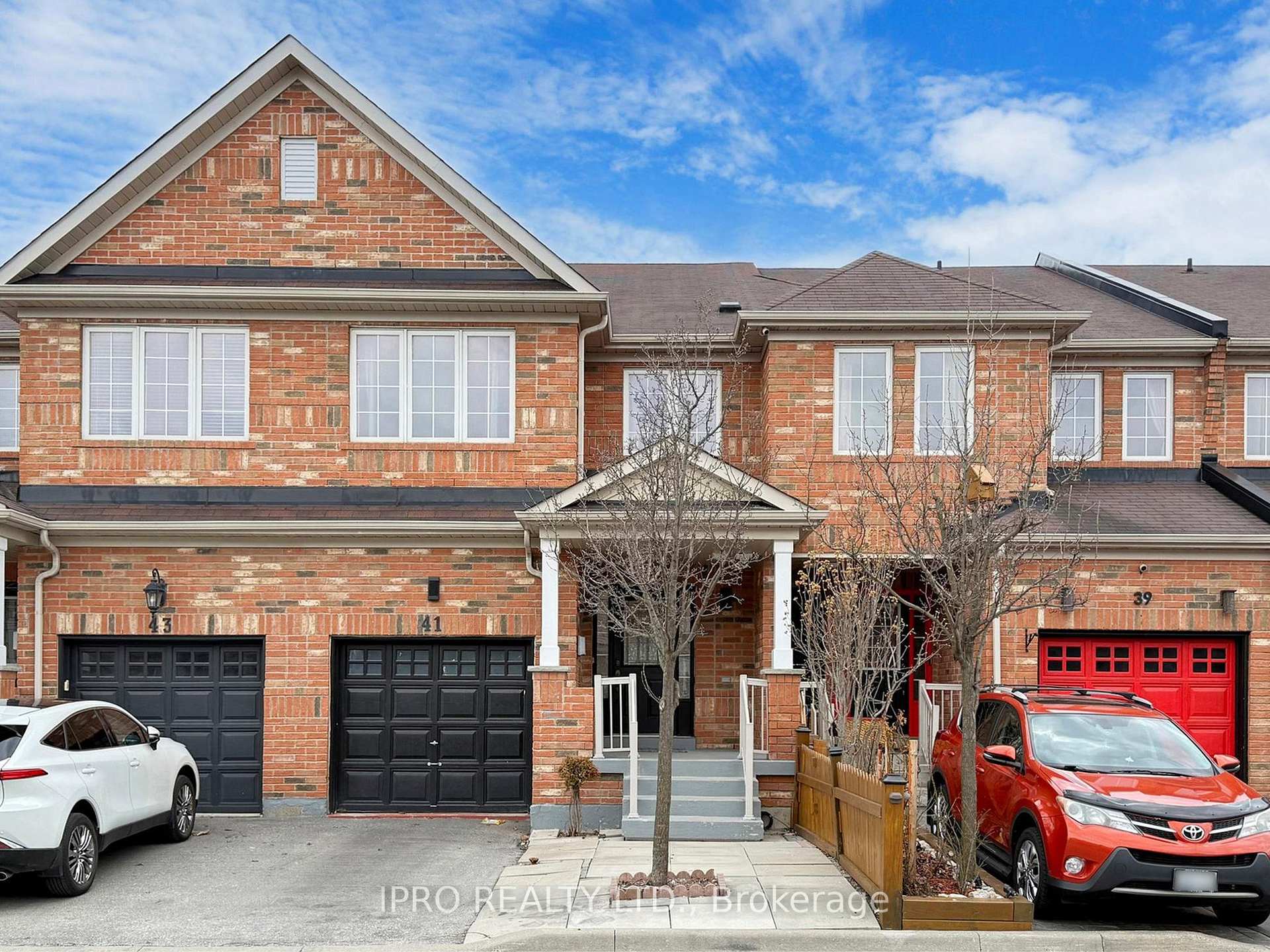 Photo 2 of 41 Michaelman Road, Ajax, South East — HOMEH
