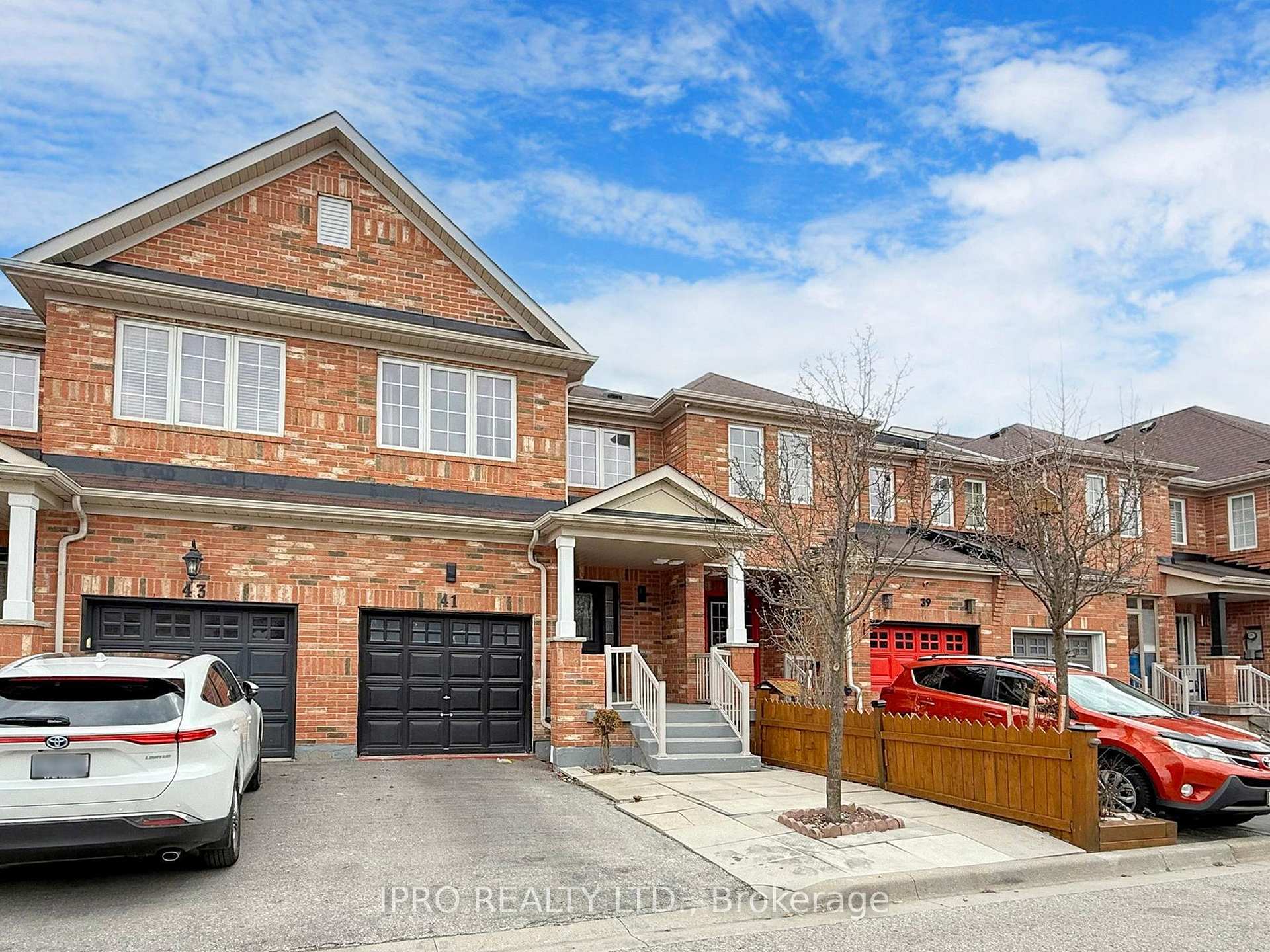 Photo 3 of 41 Michaelman Road, Ajax, South East — HOMEH