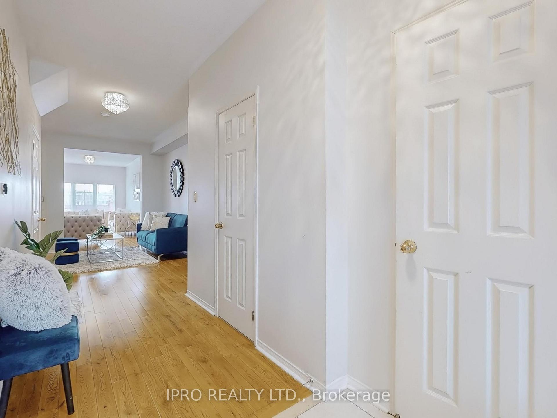 Photo 5 of 41 Michaelman Road, Ajax, South East — HOMEH