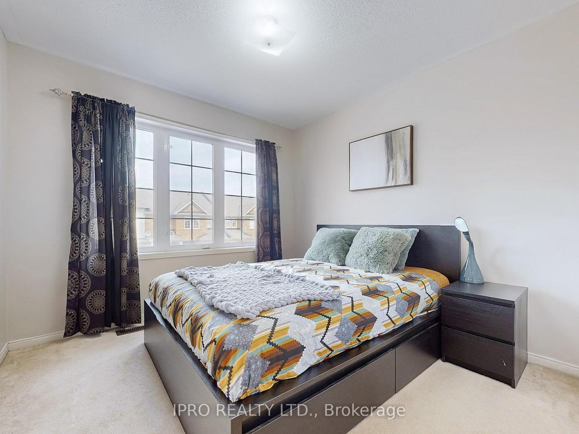 Photo 37 of 41 Michaelman Road, Ajax, South East — HOMEH