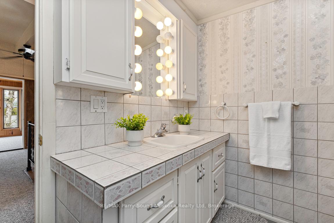 Photo 23 of 179 Manitou Drive, McKellar — HOMEH