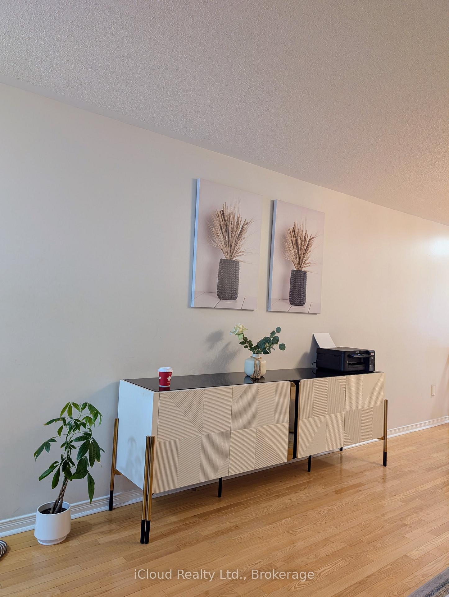 Photo 3 of 10 Polar Bear Place E, Brampton, Sandringham-Wellington — HOMEH