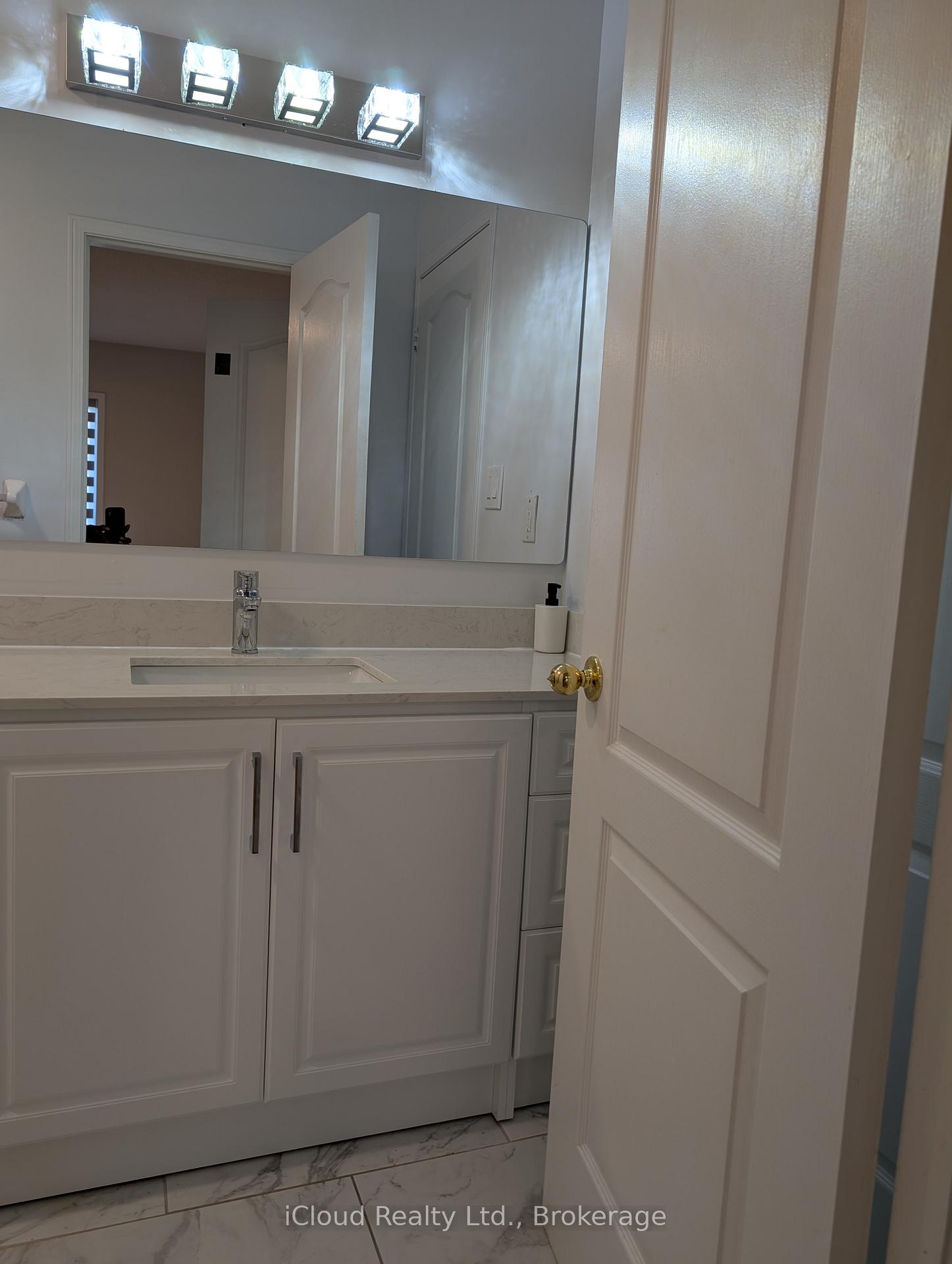 Photo 17 of 10 Polar Bear Place E, Brampton, Sandringham-Wellington — HOMEH