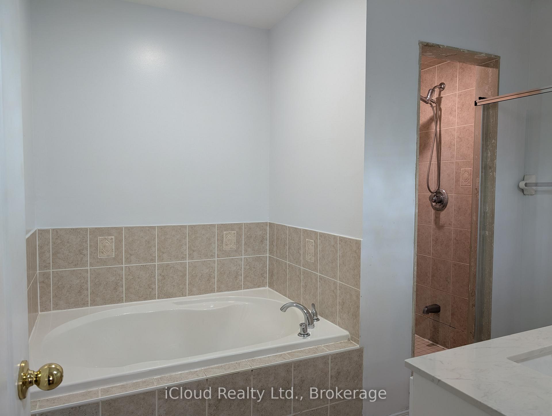 Photo 23 of 10 Polar Bear Place E, Brampton, Sandringham-Wellington — HOMEH