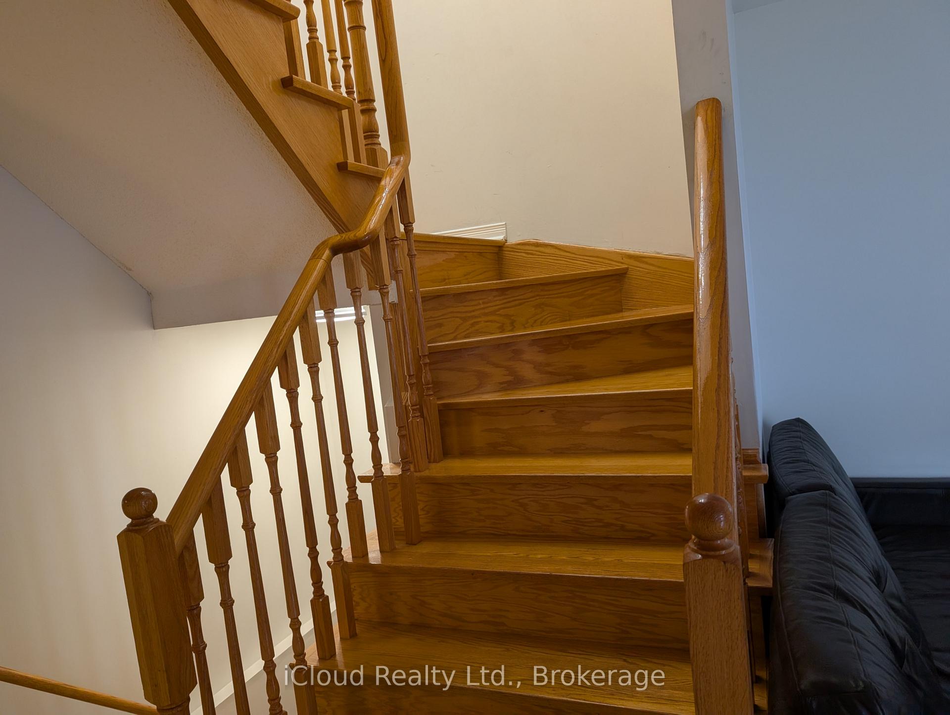 Photo 29 of 10 Polar Bear Place E, Brampton, Sandringham-Wellington — HOMEH