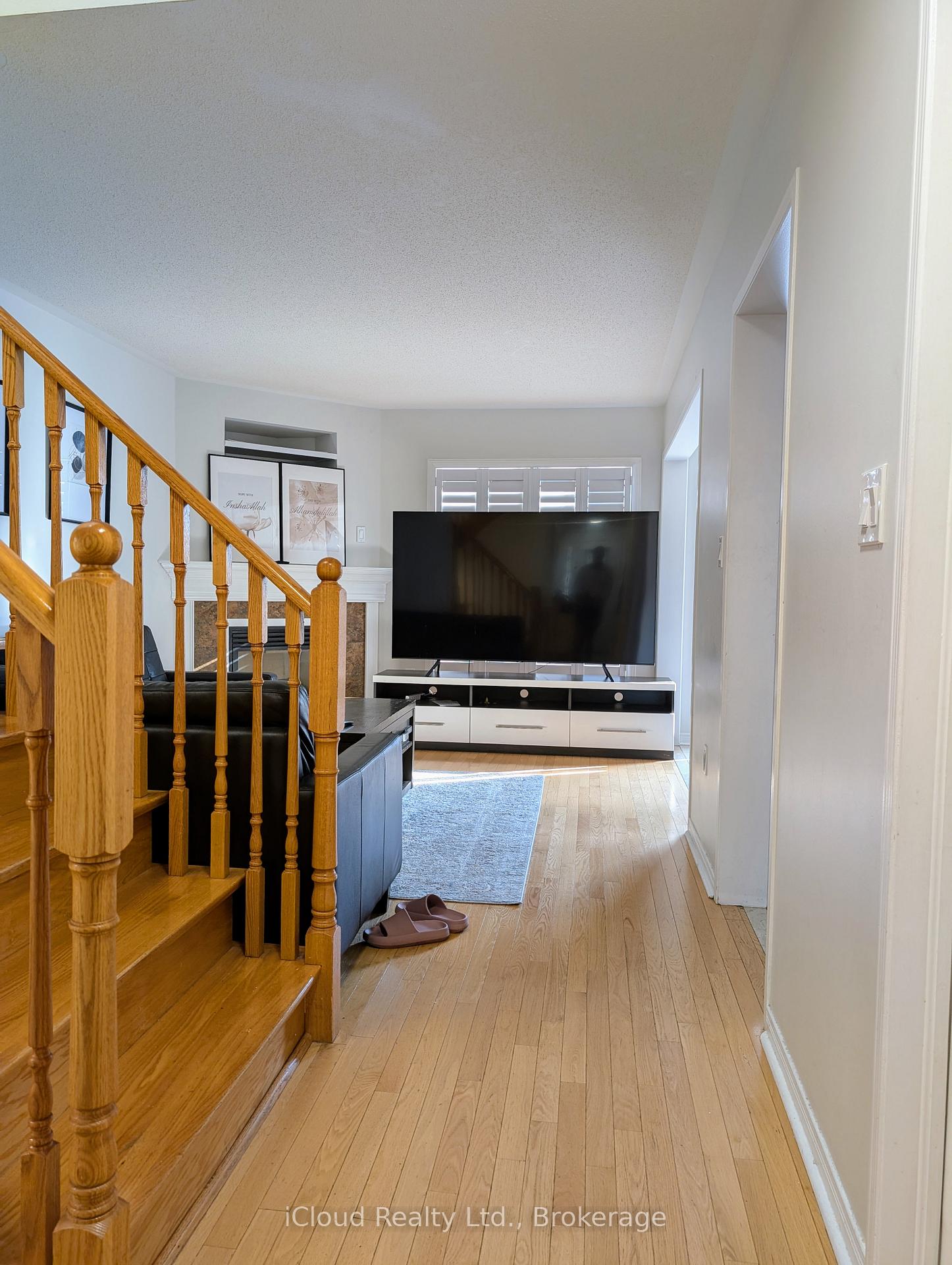 Photo 30 of 10 Polar Bear Place E, Brampton, Sandringham-Wellington — HOMEH