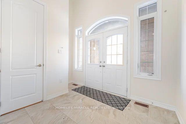 Photo 7 of 84 Roulette Crescent, Brampton, Northwest Brampton — HOMEH