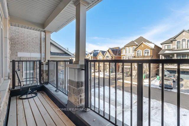 Photo 11 of 84 Roulette Crescent, Brampton, Northwest Brampton — HOMEH