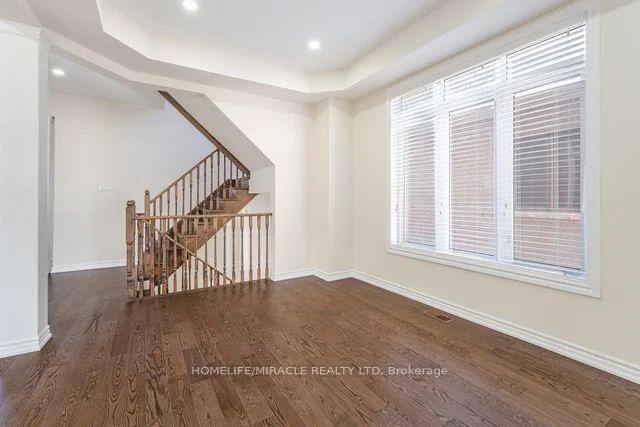Photo 12 of 84 Roulette Crescent, Brampton, Northwest Brampton — HOMEH