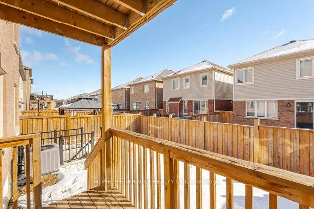 Photo 32 of 84 Roulette Crescent, Brampton, Northwest Brampton — HOMEH