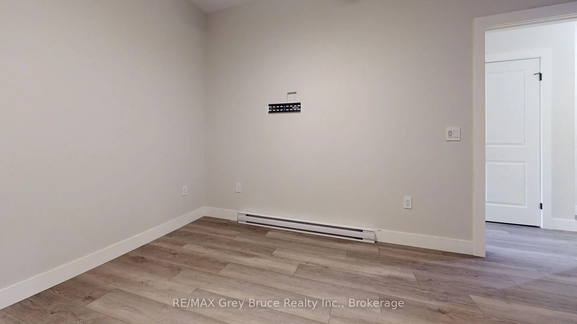 Photo 7 of Unit Unit 5, 39 1st Avenue S, Arran-Elderslie — HOMEH