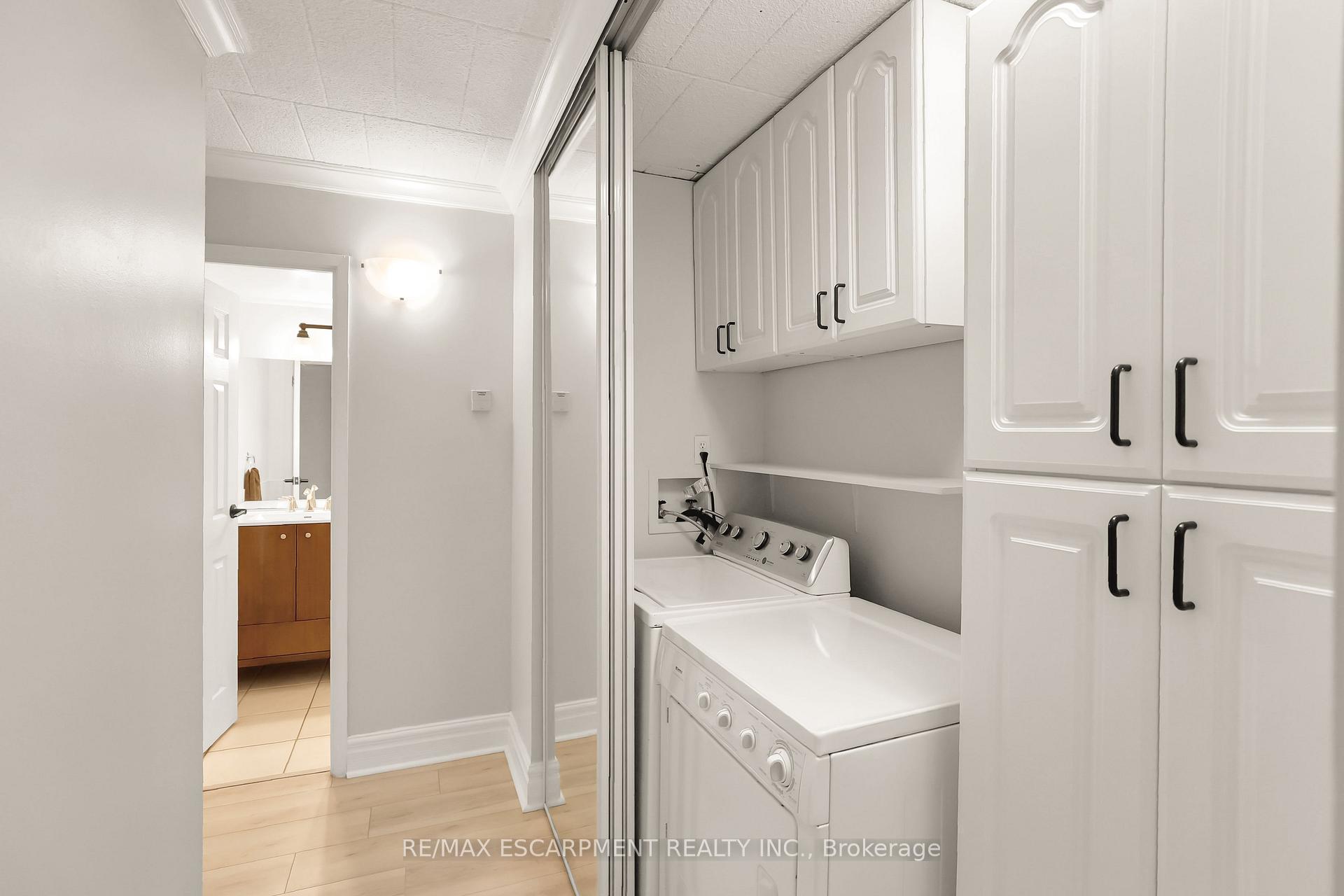 Photo 17 of Unit 208, 20 John Street, Grimsby, Grimsby East — HOMEH