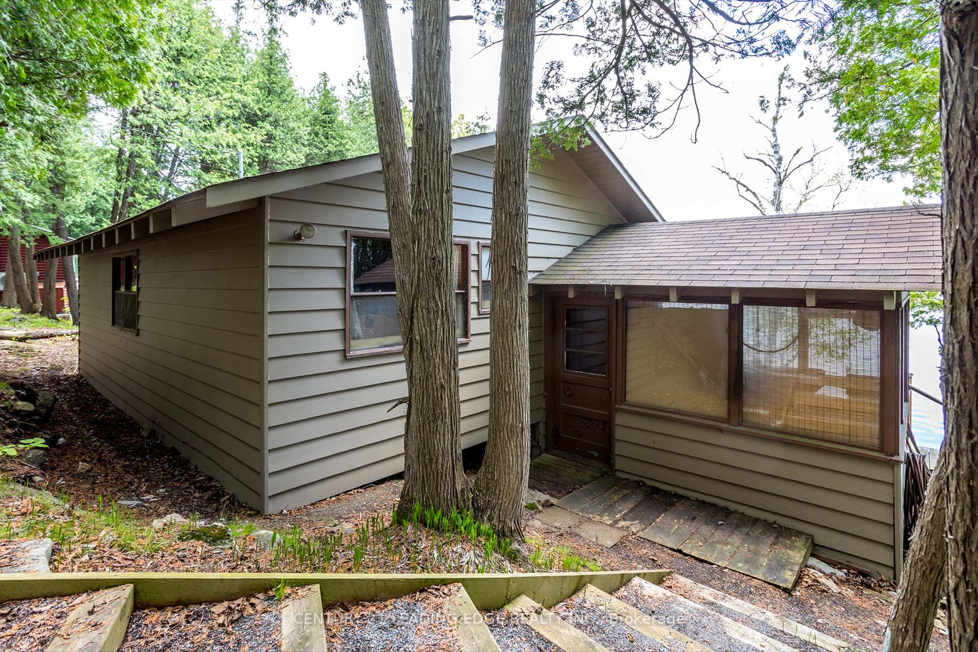 Photo 24 of 1956 White Lake Road E, Douro-Dummer — HOMEH