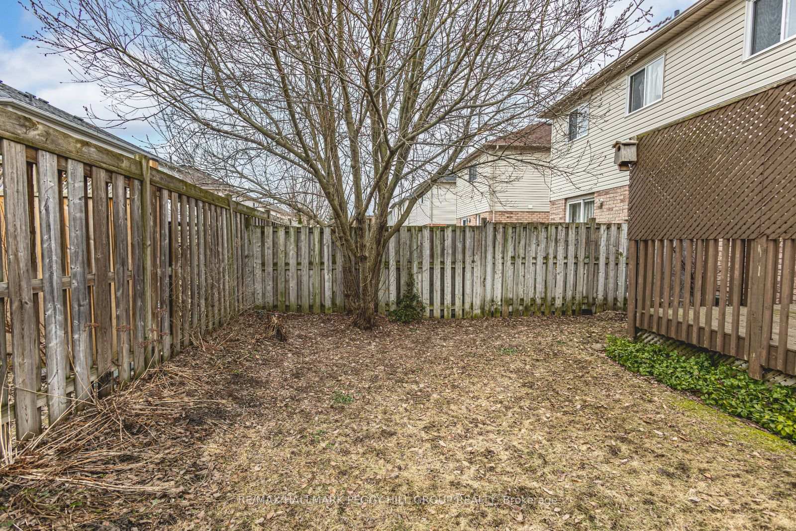 Photo 13 of 71 Pringle Drive, Barrie, Edgehill Drive — HOMEH