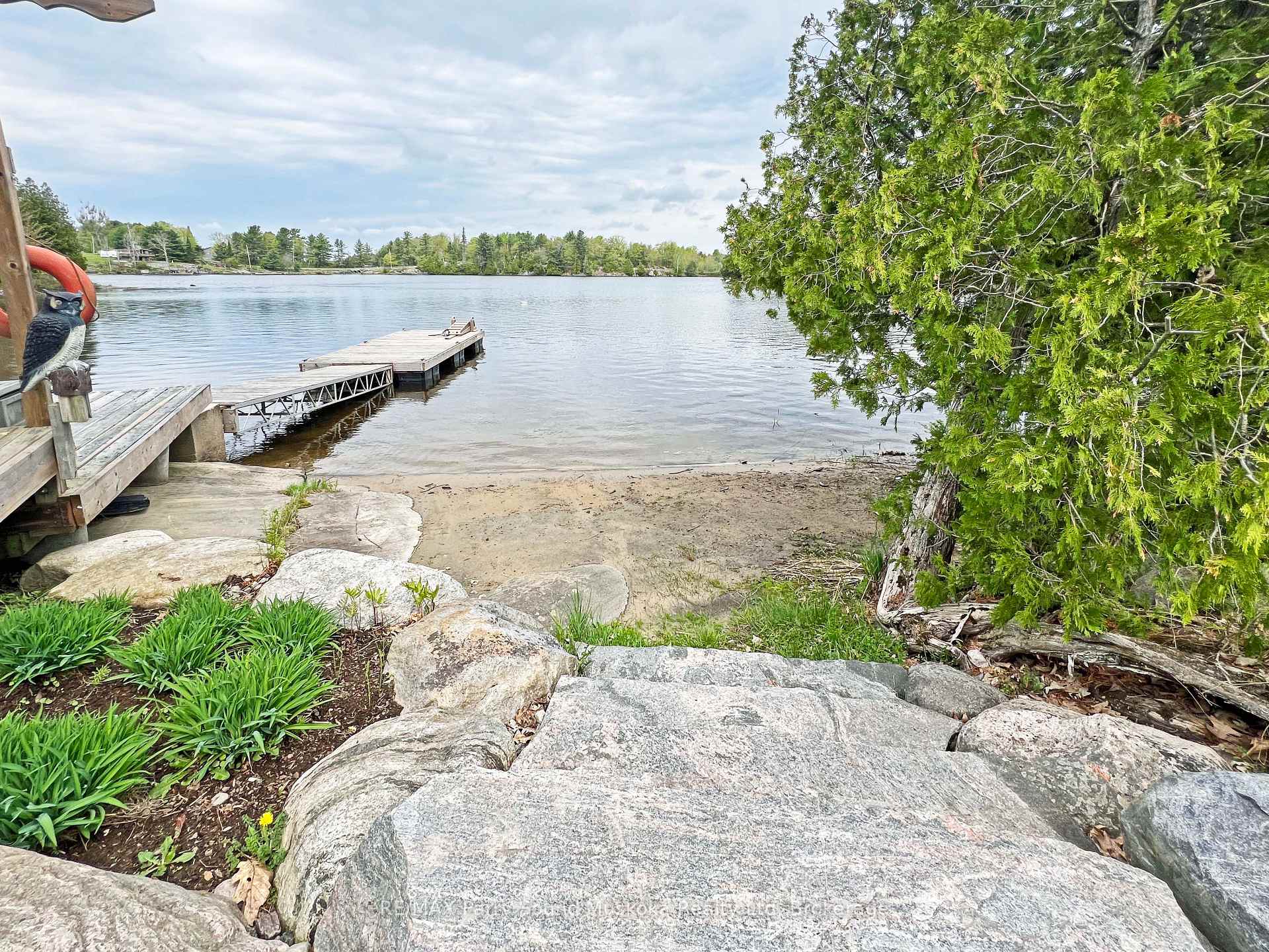Photo 3 of 17 Martha Drive, McKellar — HOMEH