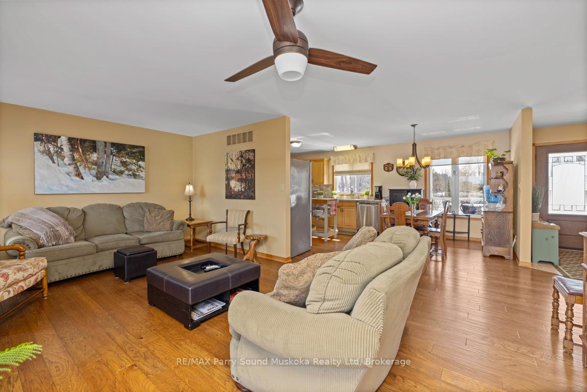 Photo 14 of 17 Martha Drive, McKellar — HOMEH
