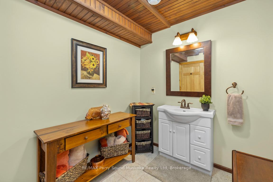 Photo 33 of 17 Martha Drive, McKellar — HOMEH