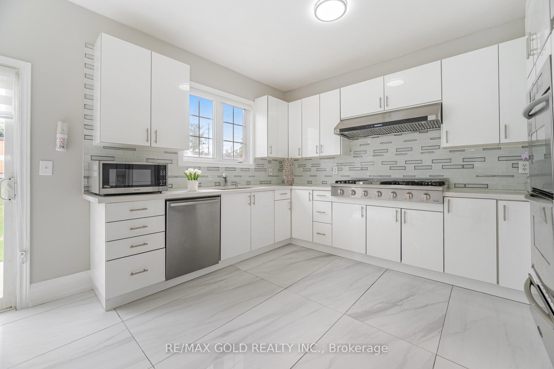 Photo 9 of 79 Donwoods Court, Brampton, Vales of Castlemore — HOMEH