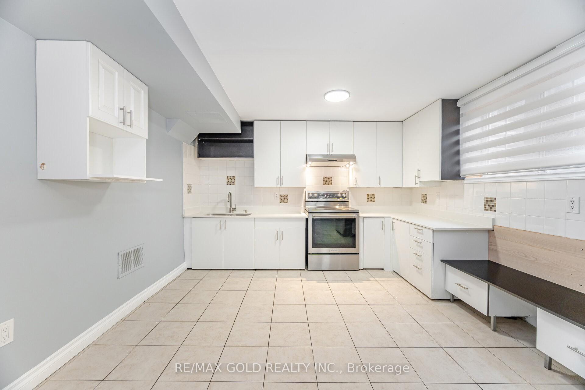 Photo 18 of 79 Donwoods Court, Brampton, Vales of Castlemore — HOMEH