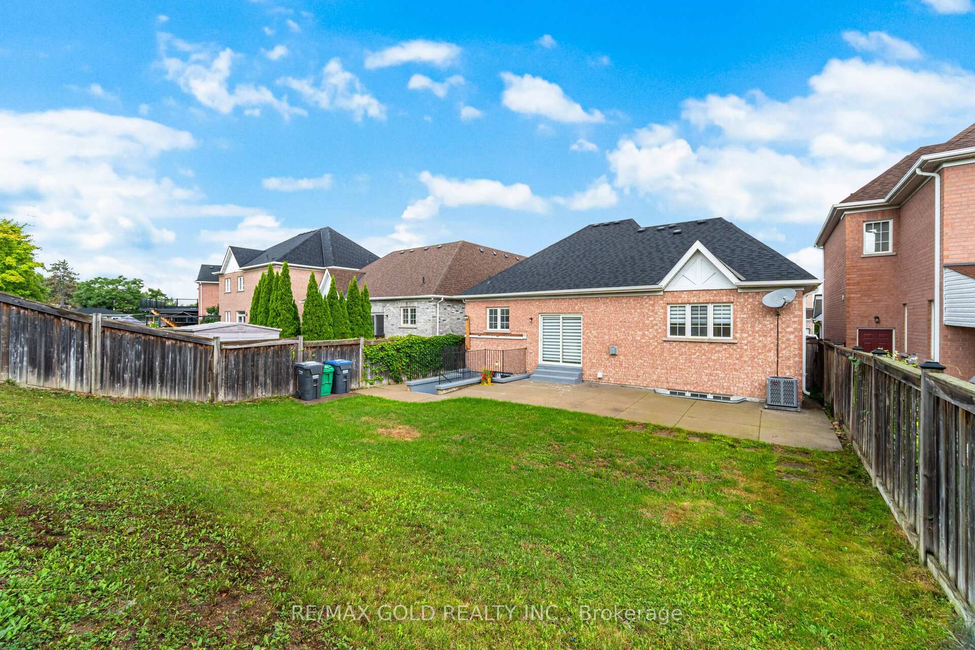 Photo 25 of 79 Donwoods Court, Brampton, Vales of Castlemore — HOMEH
