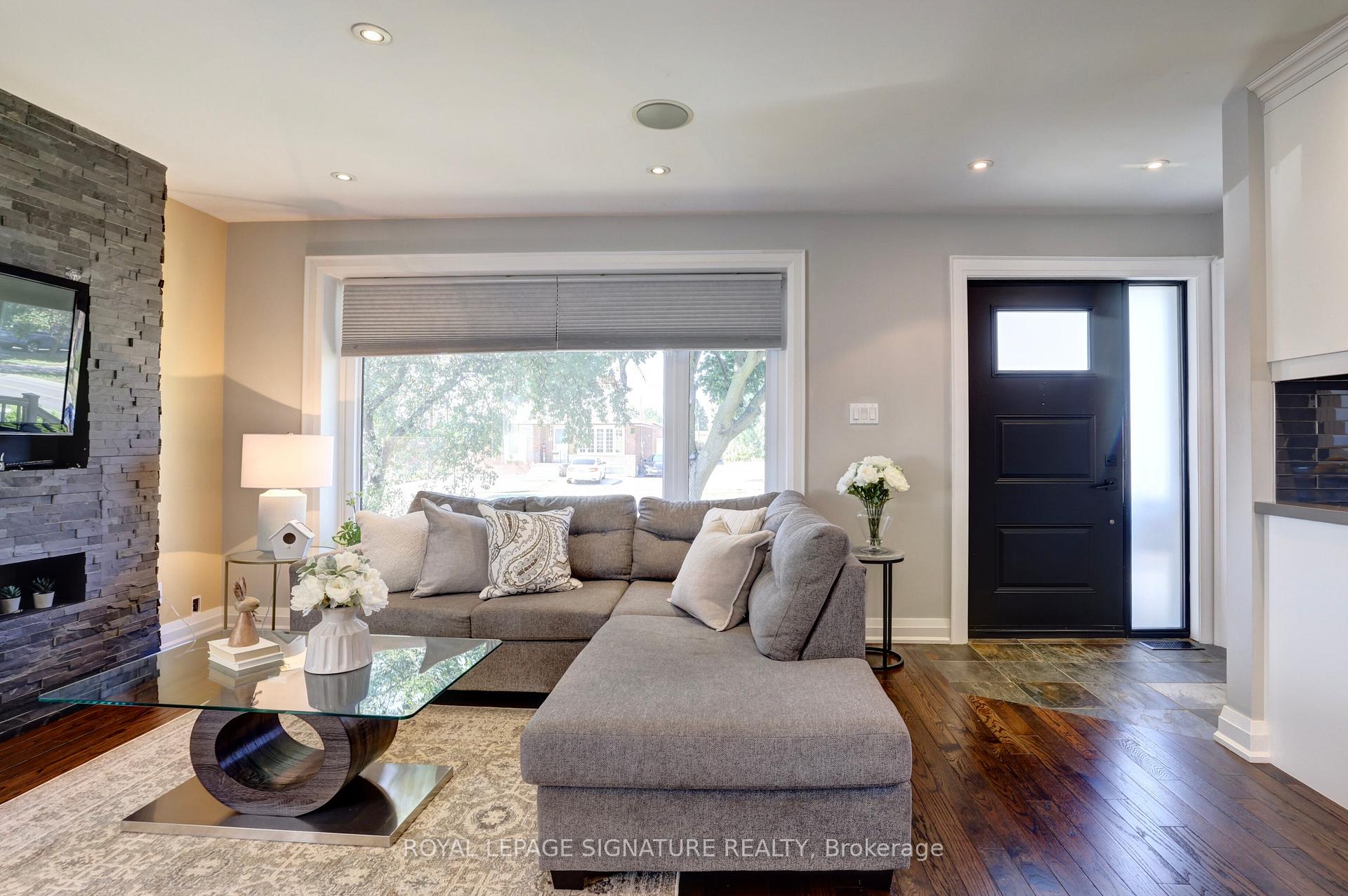 Photo 4 of 21 Harper Road, Brampton, Brampton East — HOMEH