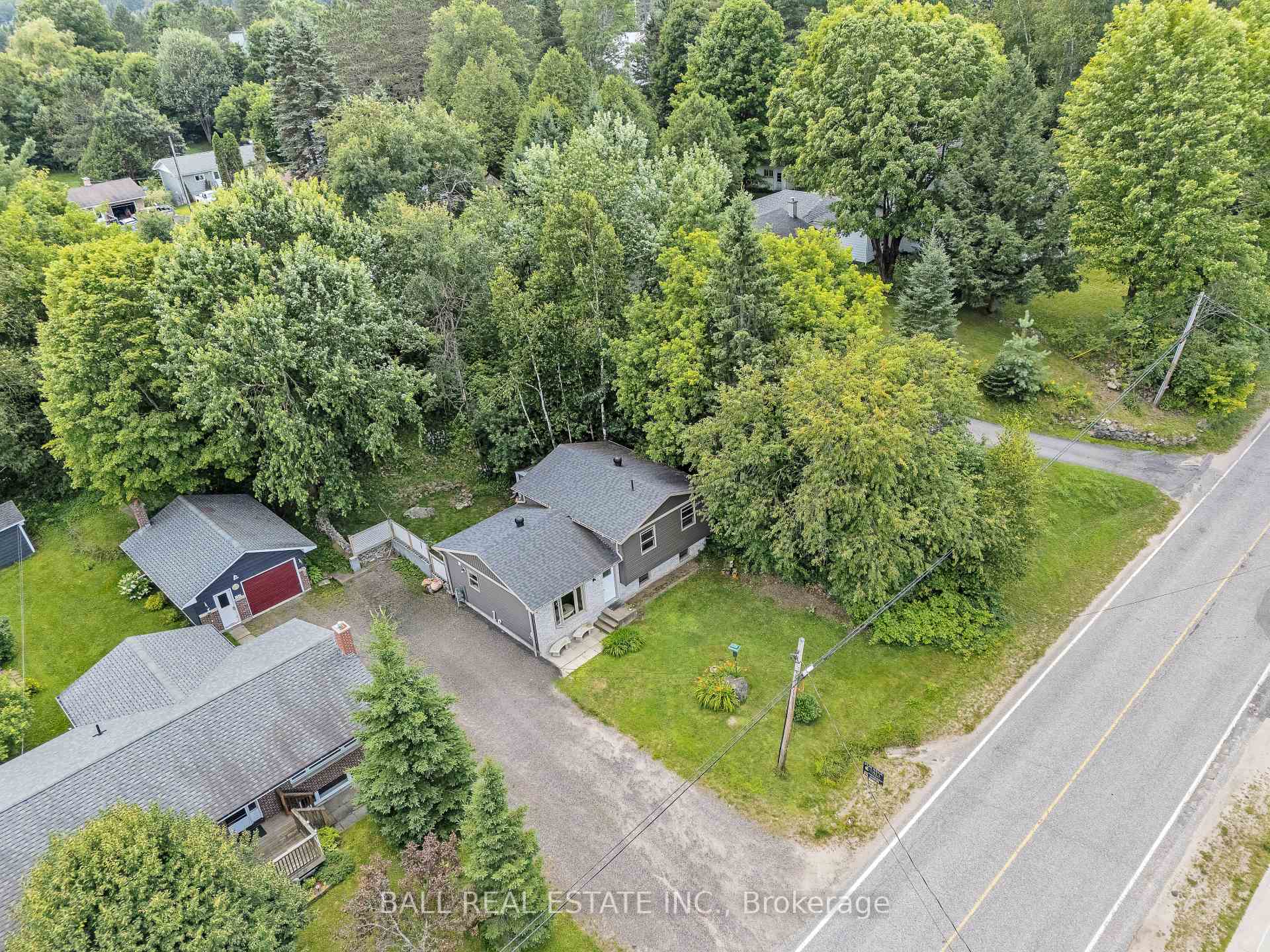 Photo 1 of 230 Yonge Street, Burk's Falls — HOMEH