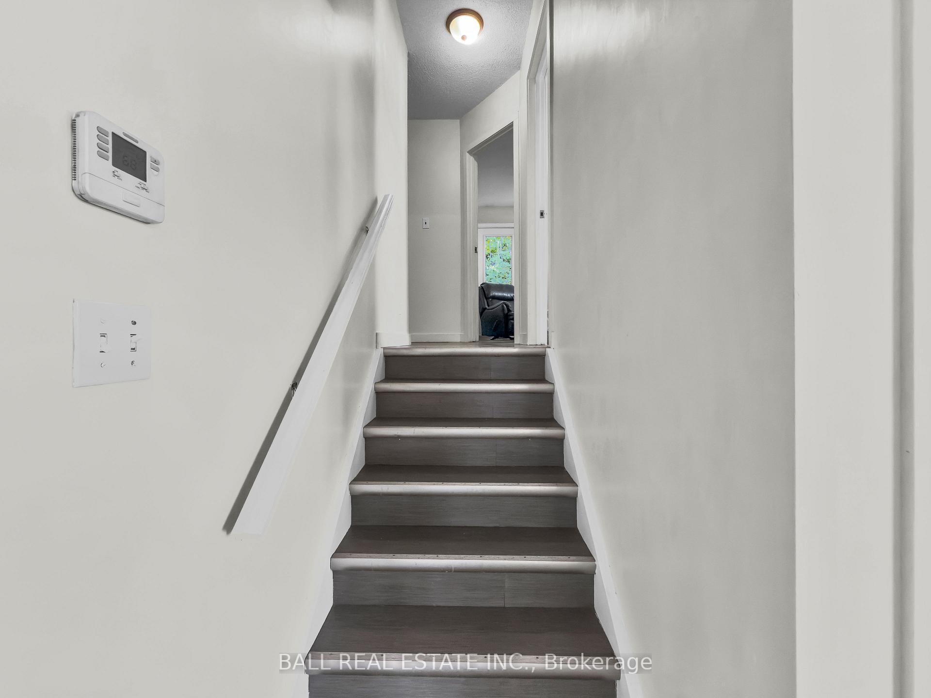 Photo 9 of 230 Yonge Street, Burk's Falls — HOMEH