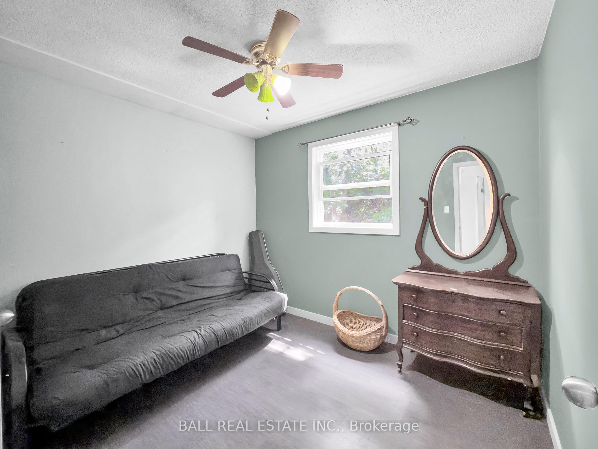 Photo 15 of 230 Yonge Street, Burk's Falls — HOMEH