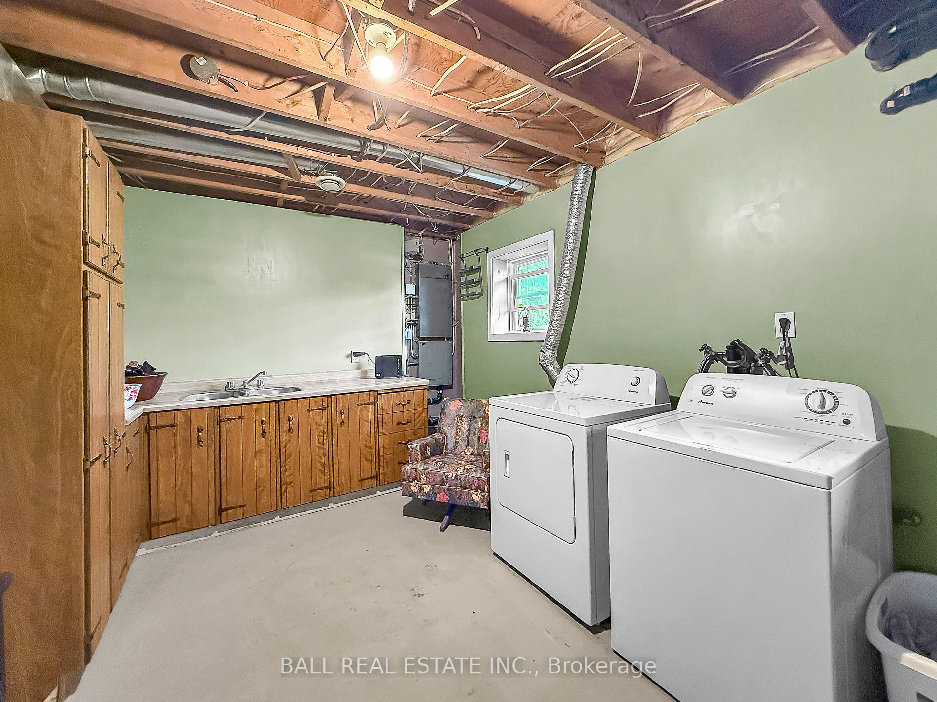 Photo 20 of 230 Yonge Street, Burk's Falls — HOMEH