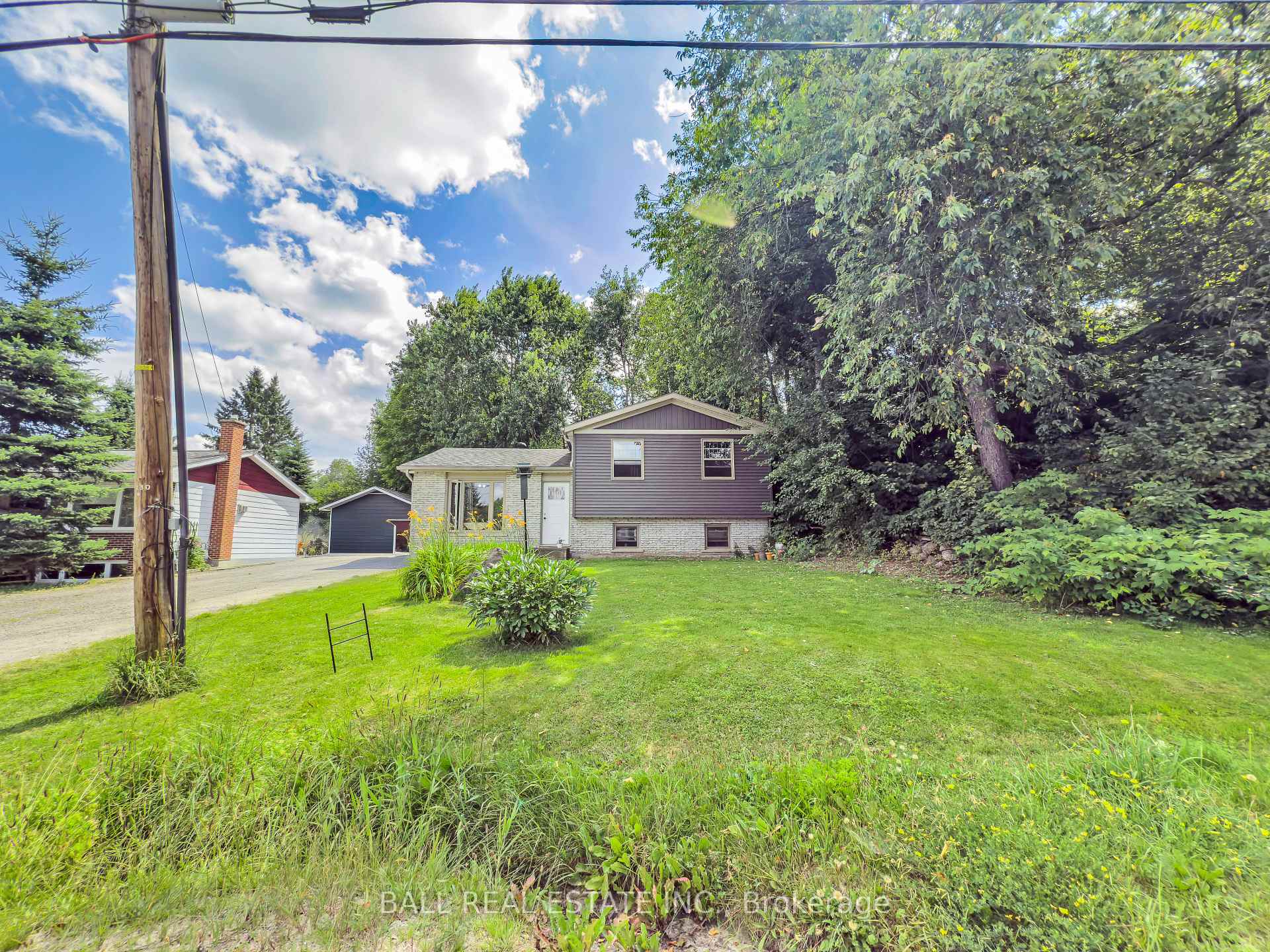 Photo 26 of 230 Yonge Street, Burk's Falls — HOMEH