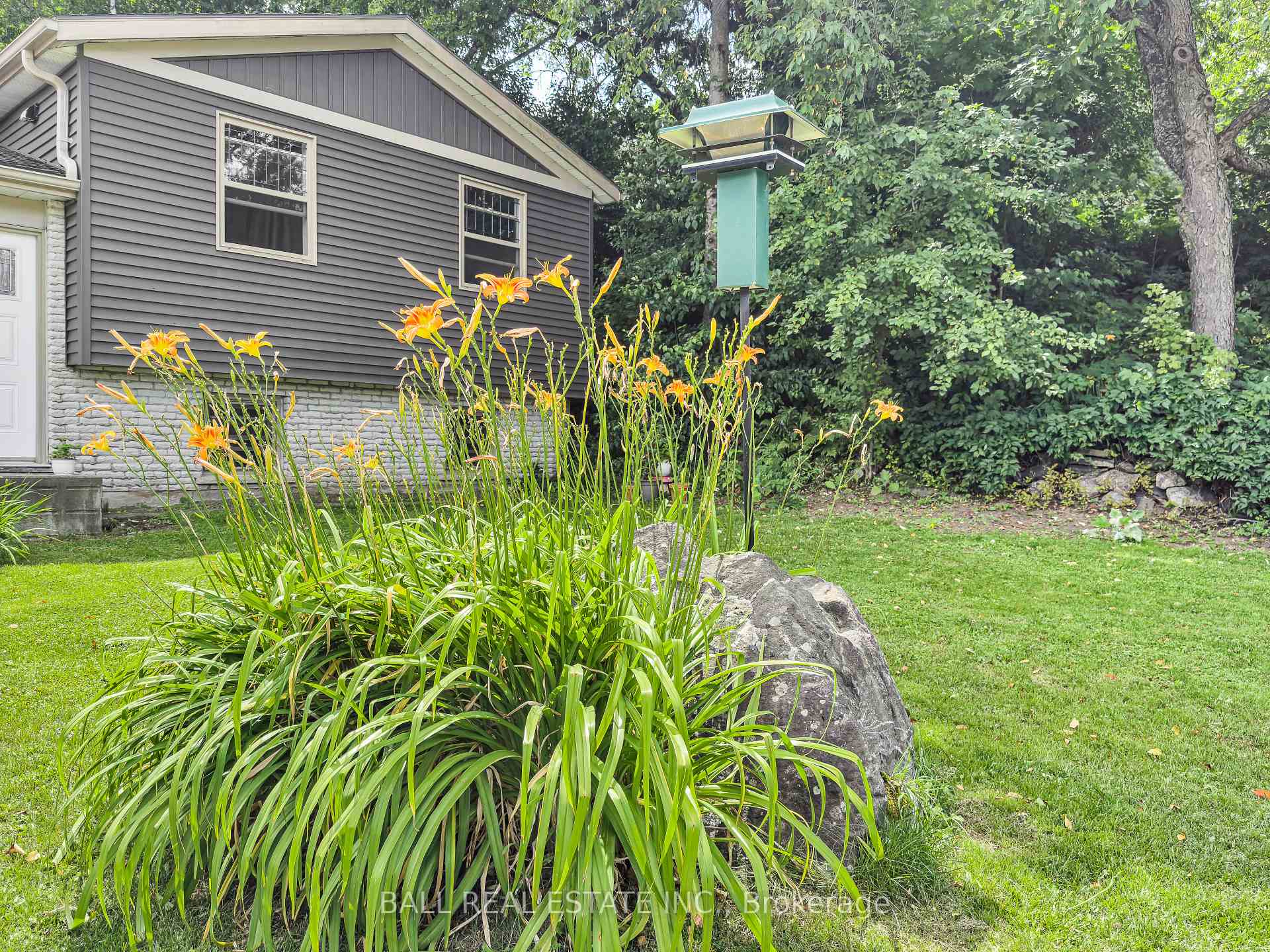 Photo 27 of 230 Yonge Street, Burk's Falls — HOMEH