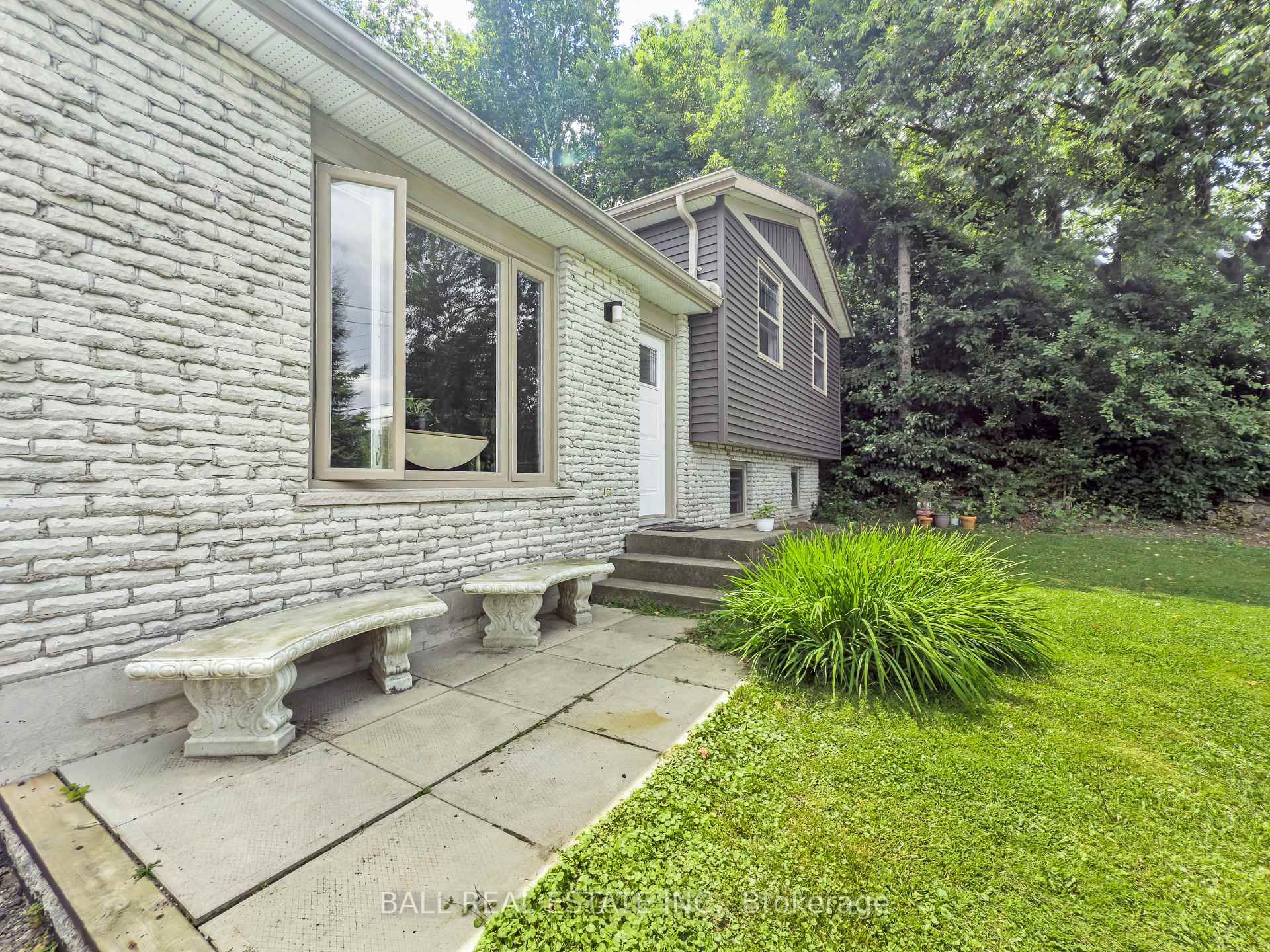 Photo 28 of 230 Yonge Street, Burk's Falls — HOMEH
