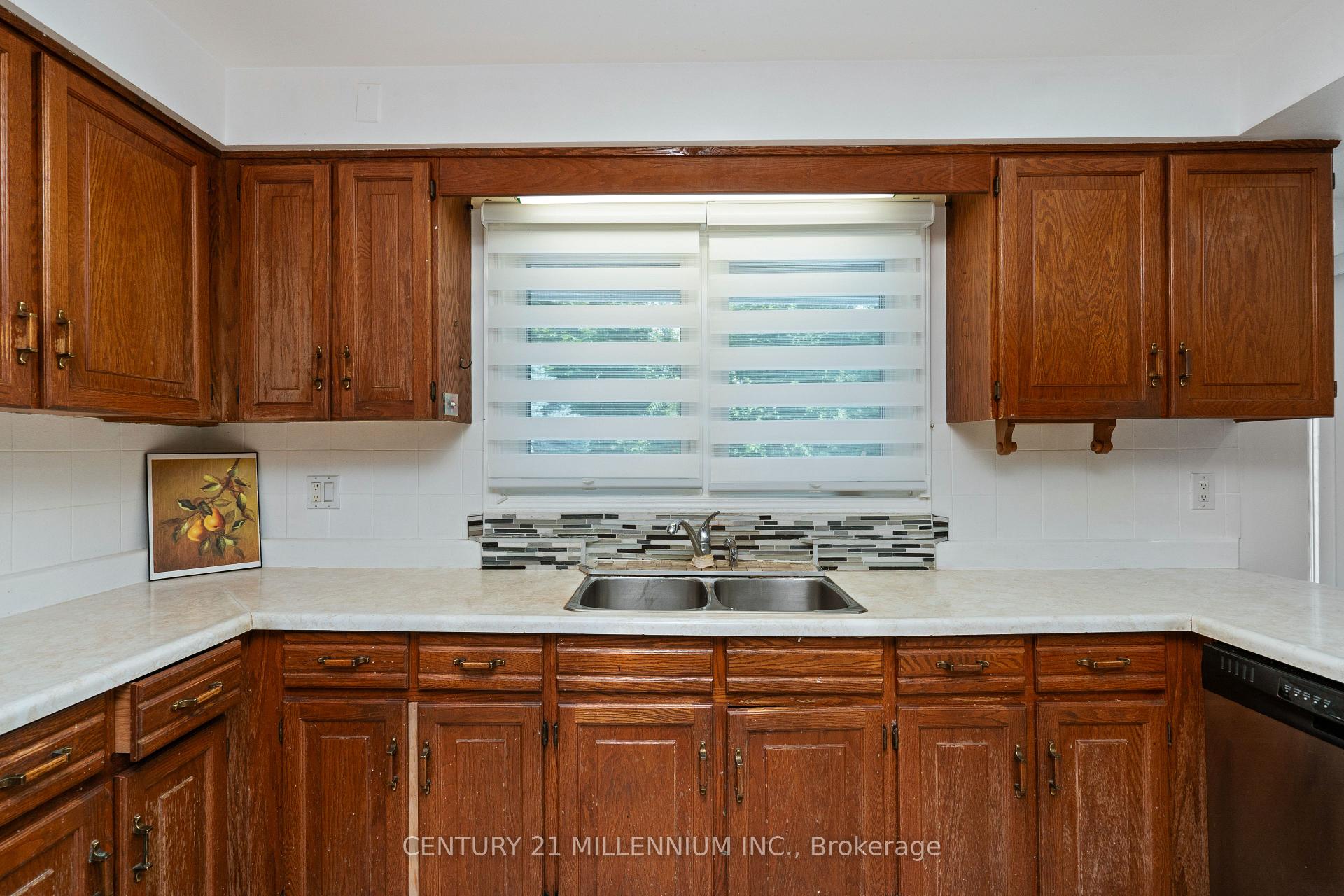 Photo 25 of 29 Mossbank Drive, Brampton, Fletcher's Creek South — HOMEH