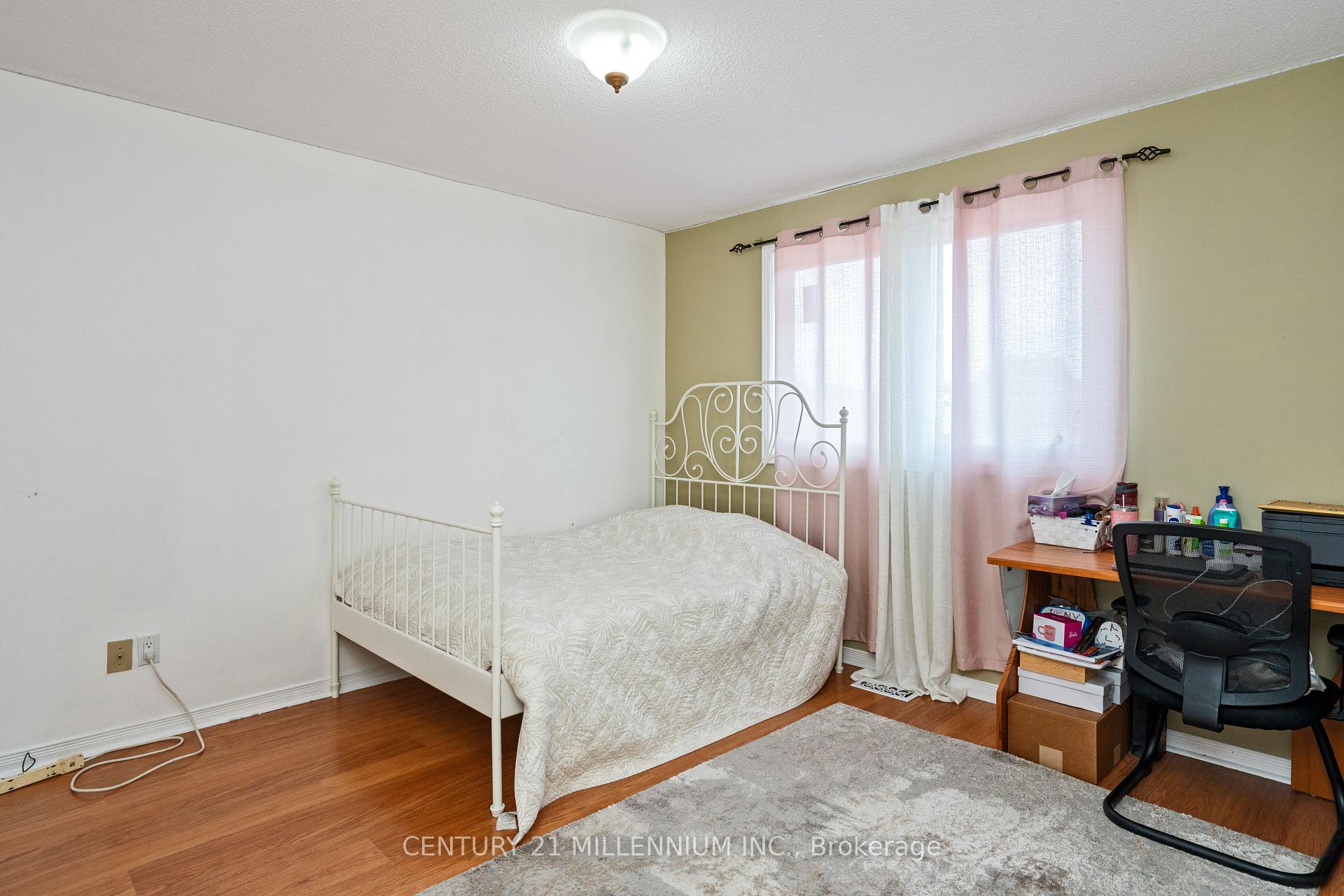 Photo 15 of 29 Mossbank Drive, Brampton, Fletcher's Creek South — HOMEH