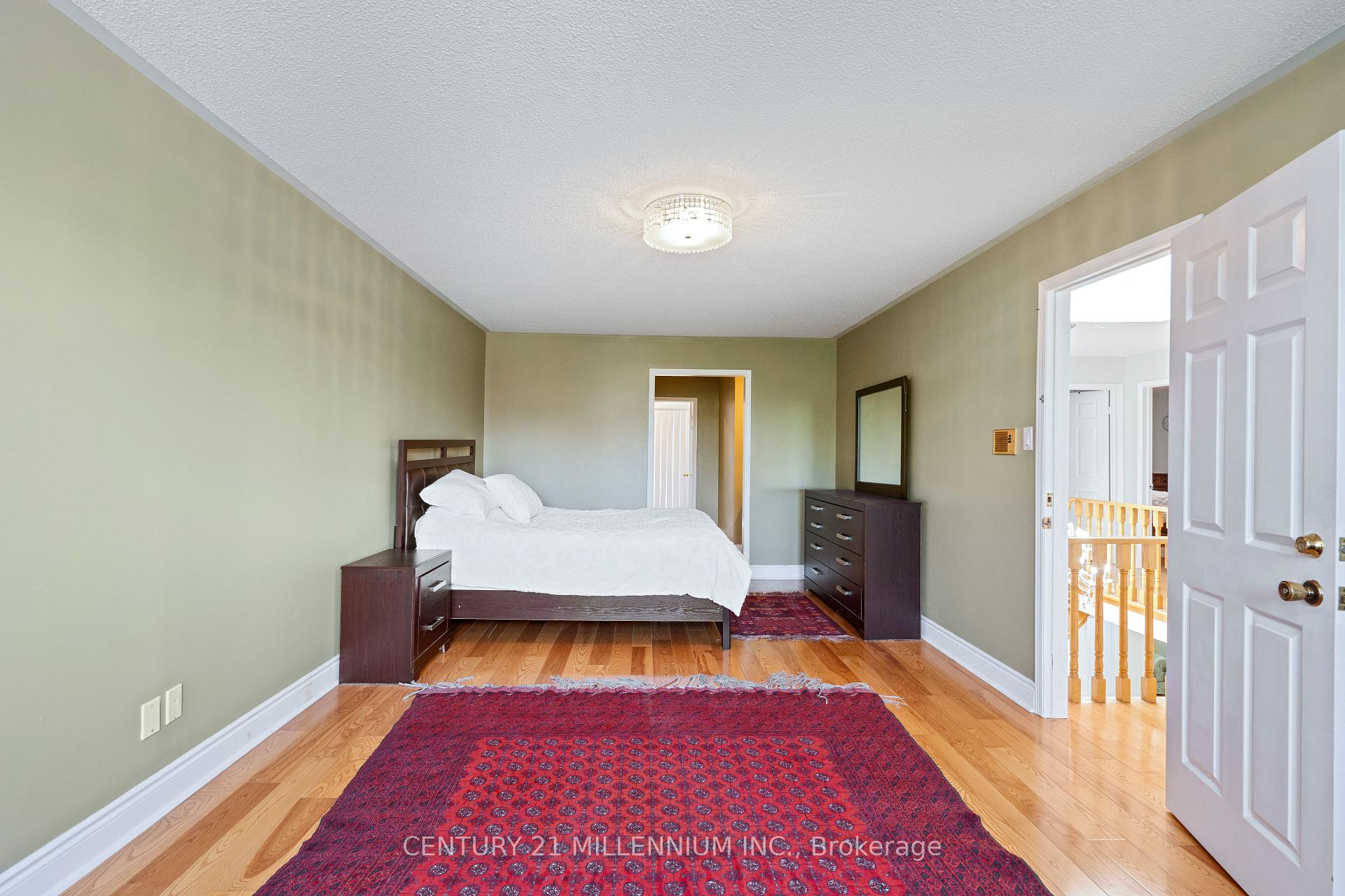 Photo 17 of 29 Mossbank Drive, Brampton, Fletcher's Creek South — HOMEH