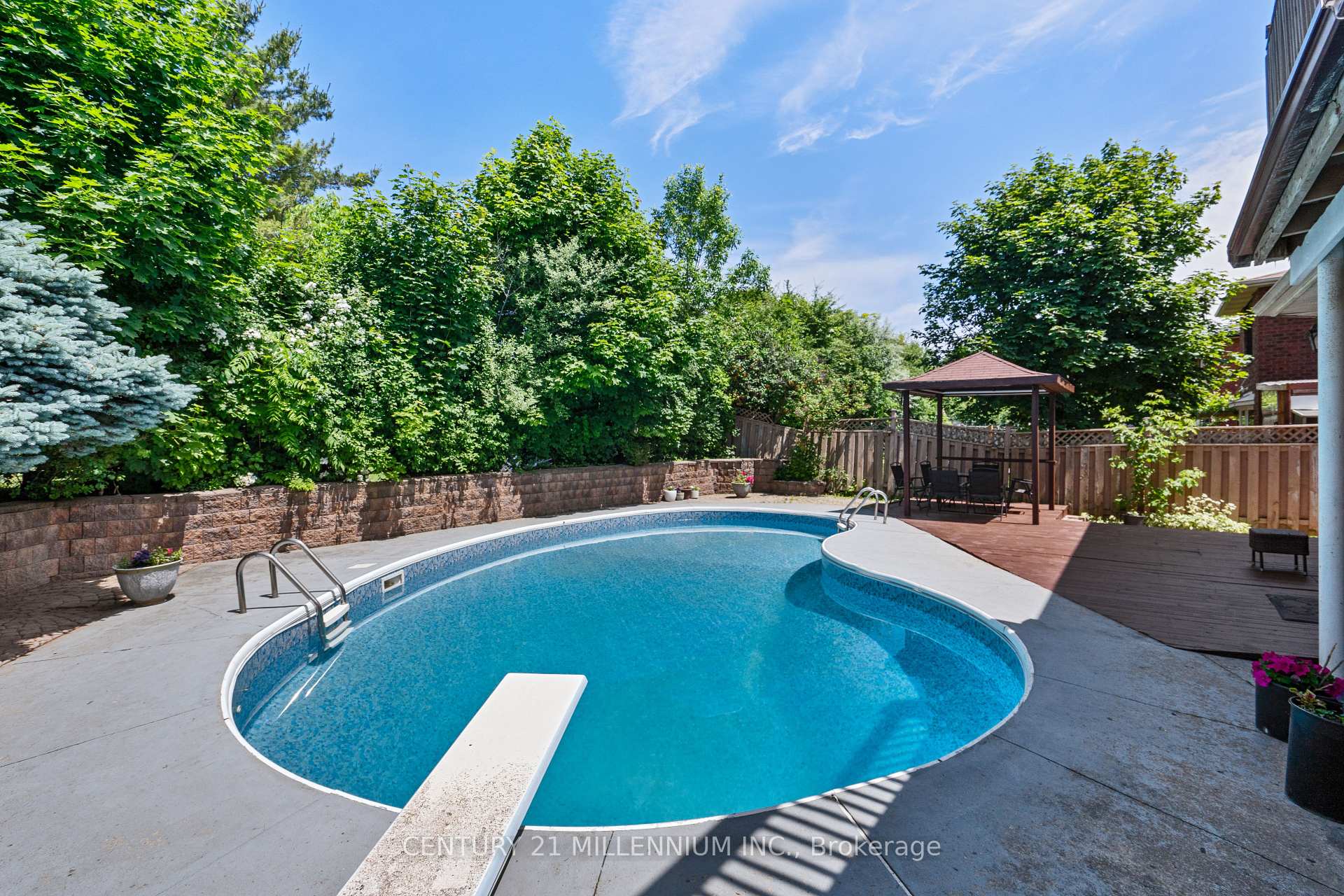 Photo 24 of 29 Mossbank Drive, Brampton, Fletcher's Creek South — HOMEH