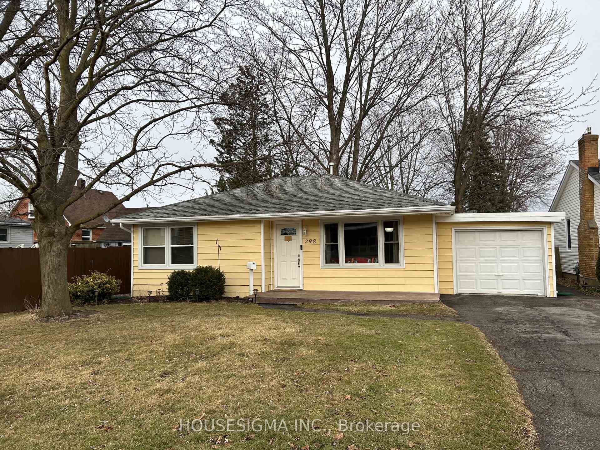 Front of 298 Lorne Avenue