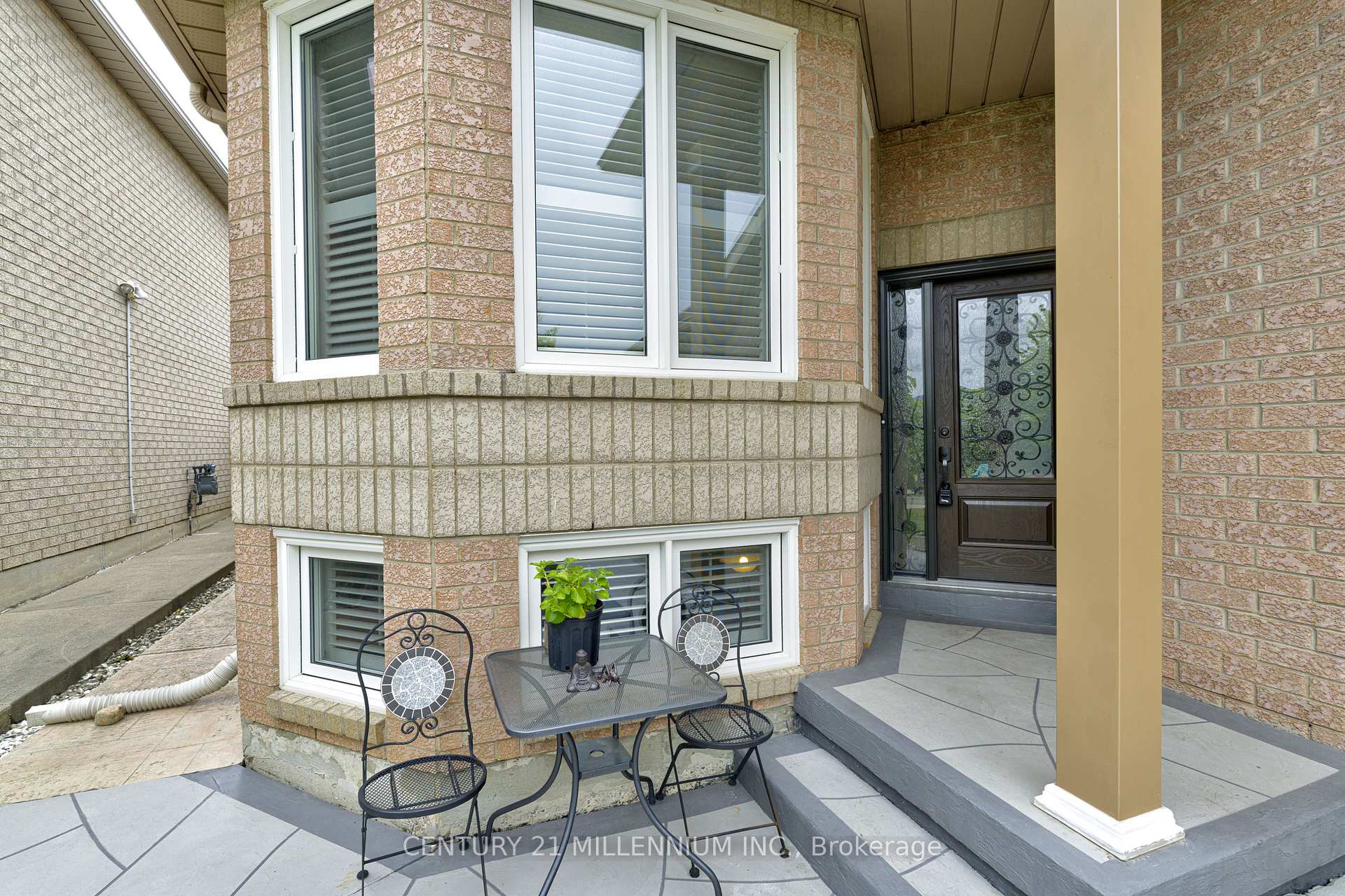 Photo 25 of 26 Suncrest Drive, Brampton, Brampton West — HOMEH
