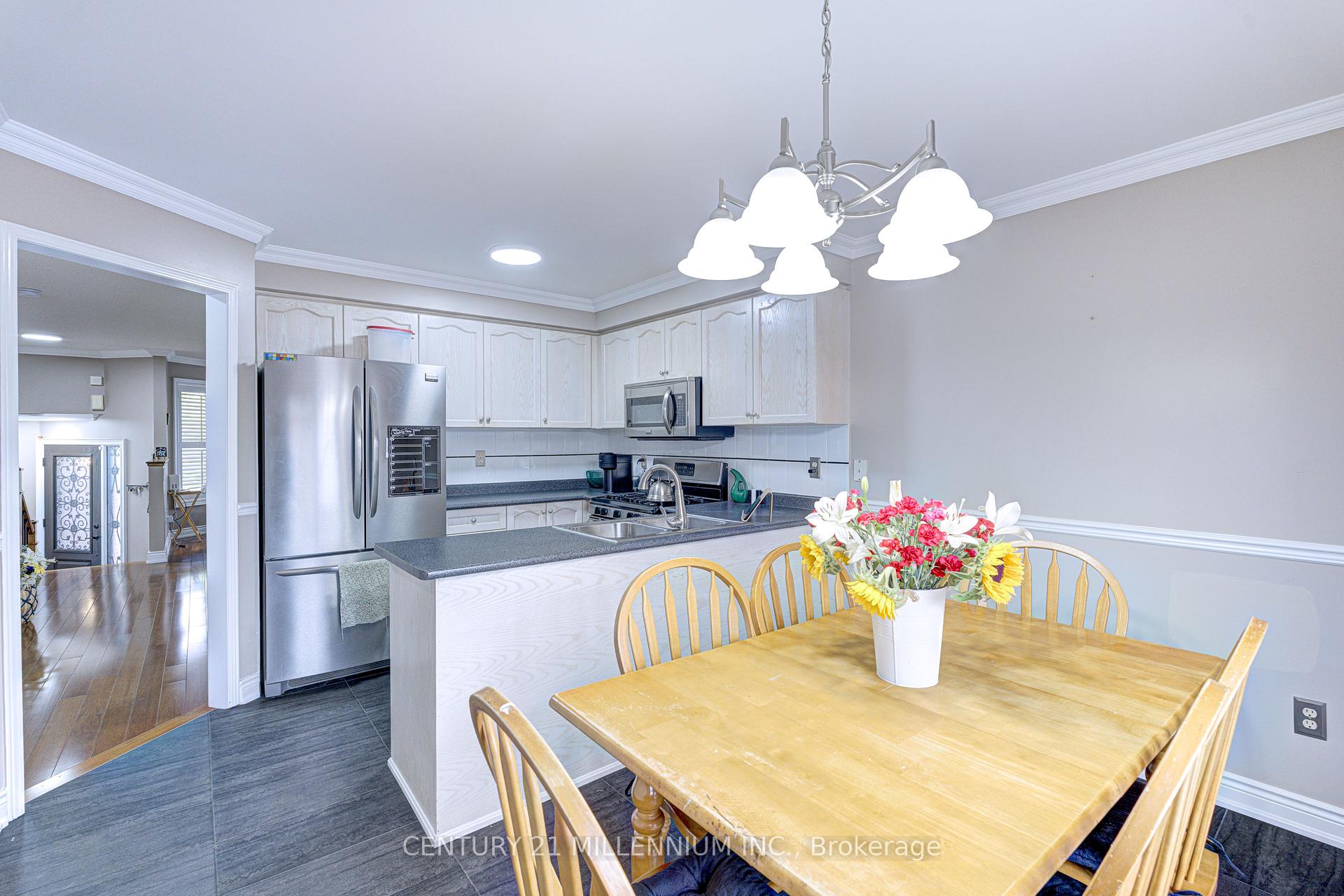 Photo 17 of 26 Suncrest Drive, Brampton, Brampton West — HOMEH