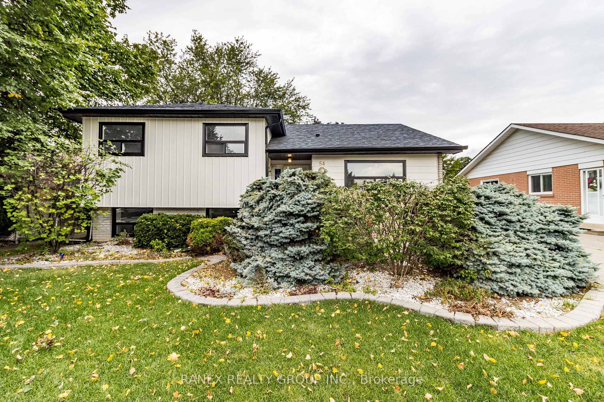 Photo 1 of 54 Flowertown Avenue, Brampton, Northwood Park — HOMEH