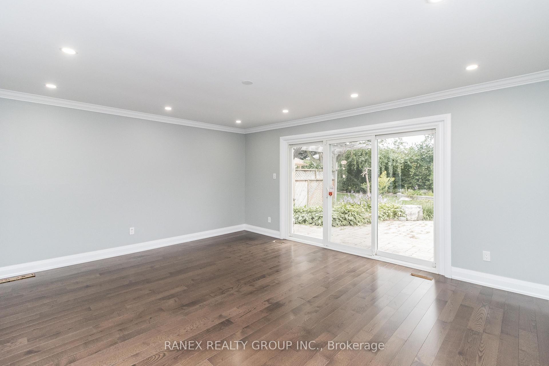 Photo 14 of 54 Flowertown Avenue, Brampton, Northwood Park — HOMEH
