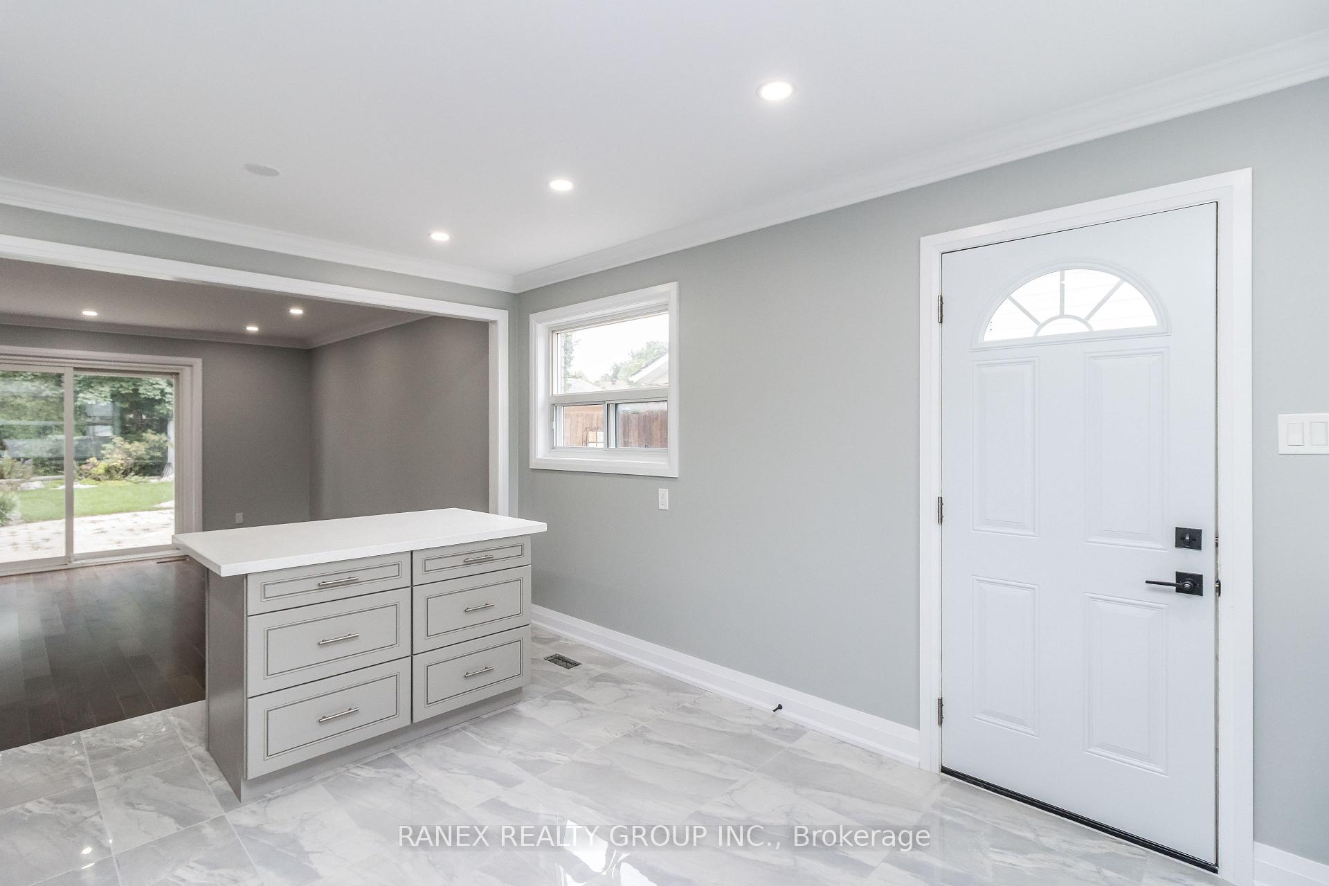 Photo 19 of 54 Flowertown Avenue, Brampton, Northwood Park — HOMEH