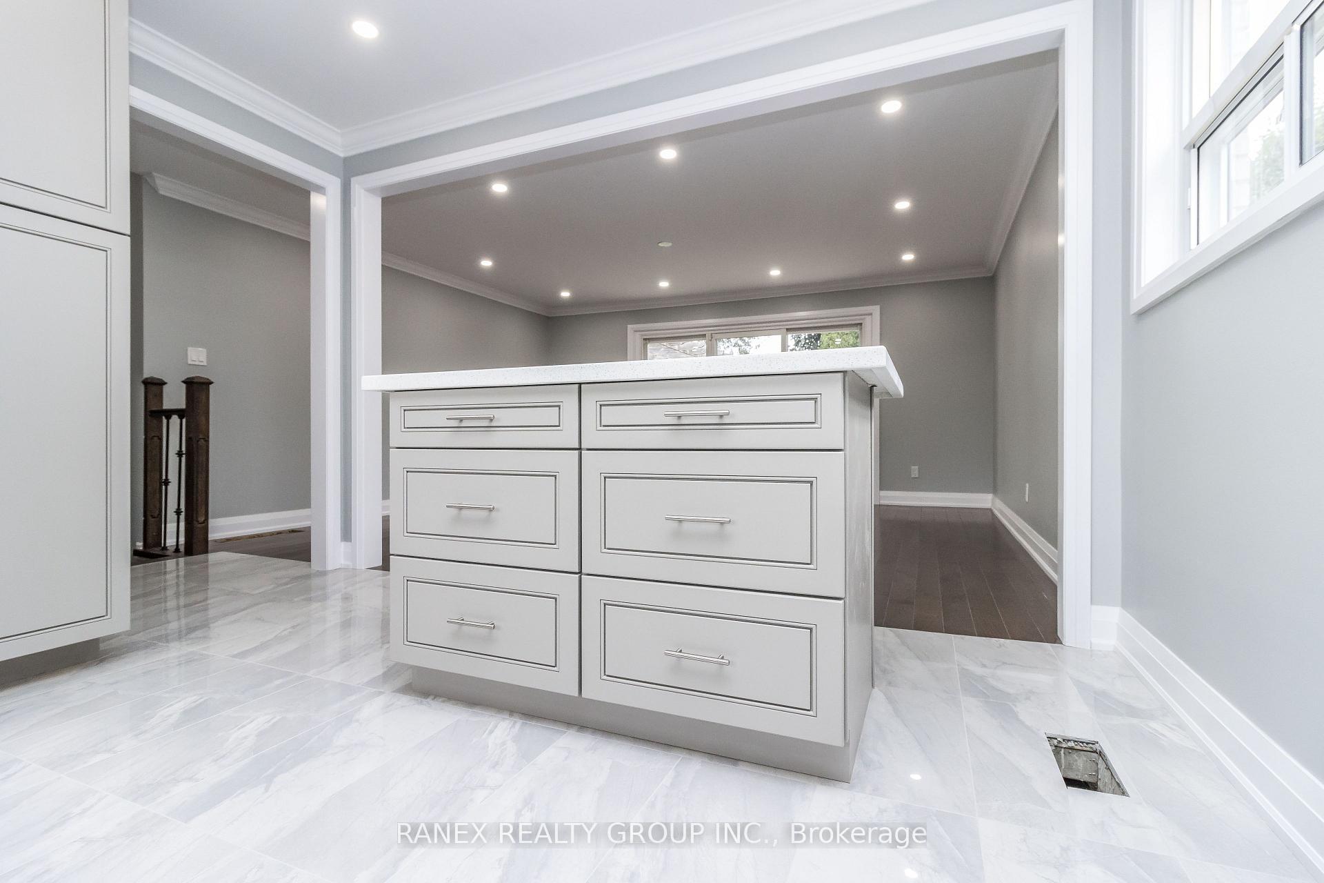Photo 20 of 54 Flowertown Avenue, Brampton, Northwood Park — HOMEH