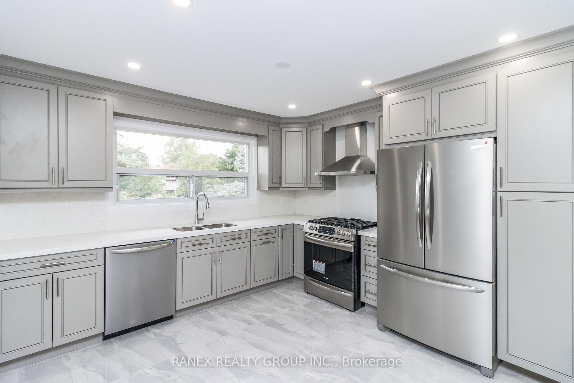 Photo 22 of 54 Flowertown Avenue, Brampton, Northwood Park — HOMEH