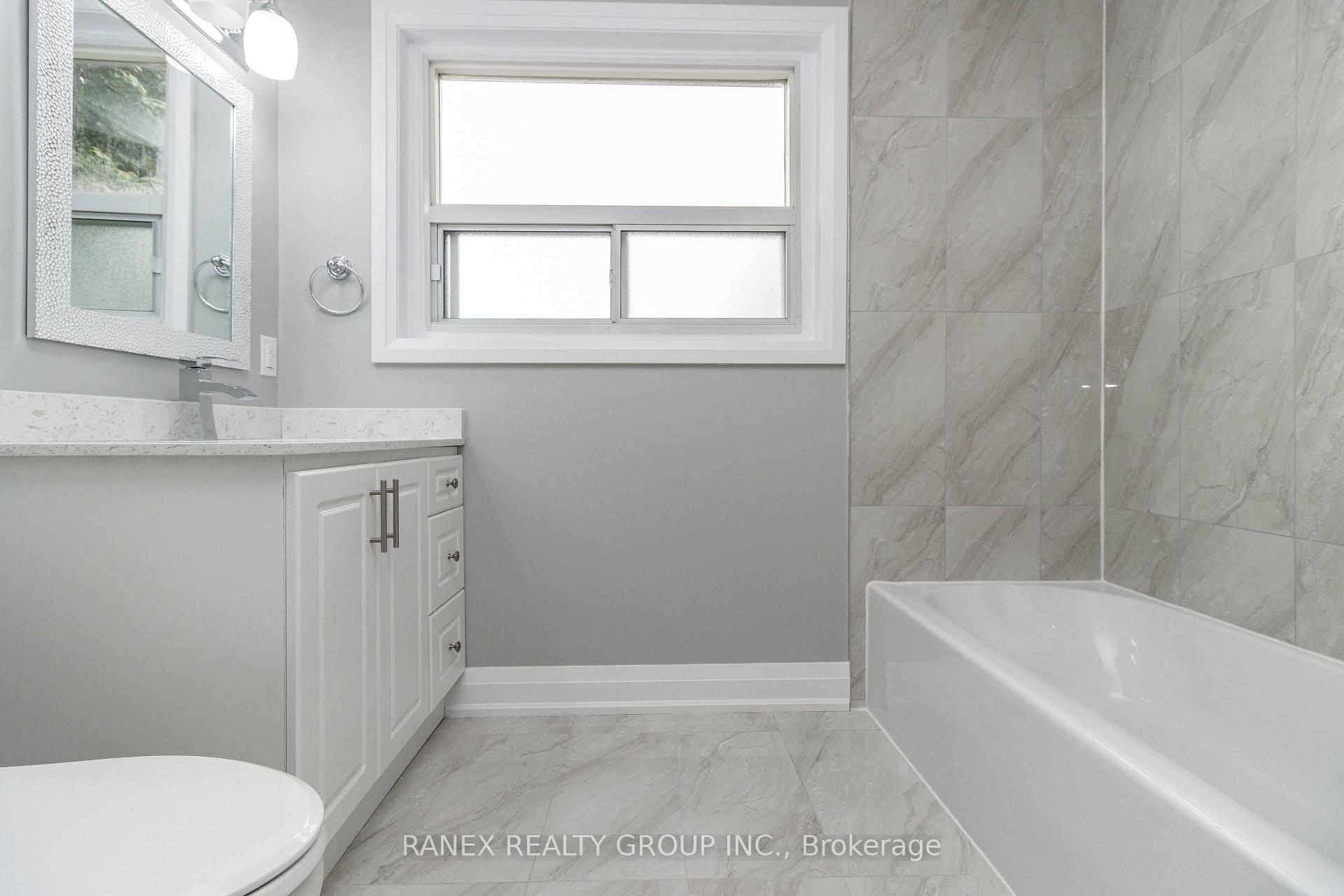 Photo 26 of 54 Flowertown Avenue, Brampton, Northwood Park — HOMEH